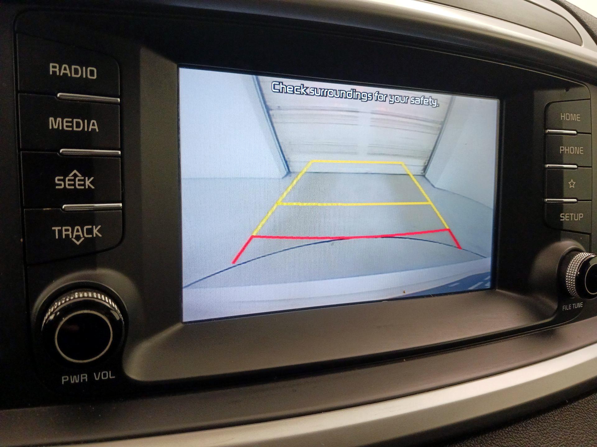 Thumbnail: 2019 Kia Sorento - 14