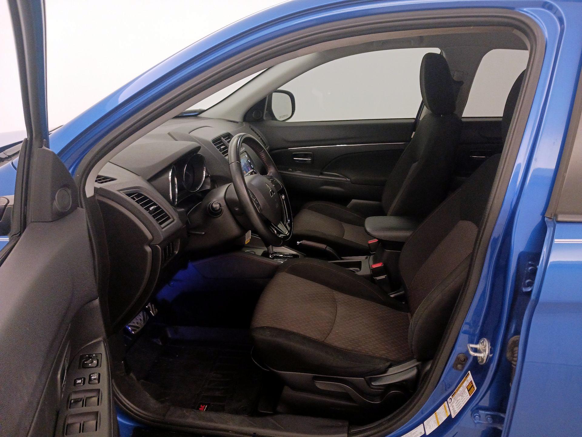 Thumbnail: 2019 Mitsubishi Outlander Sport - 11