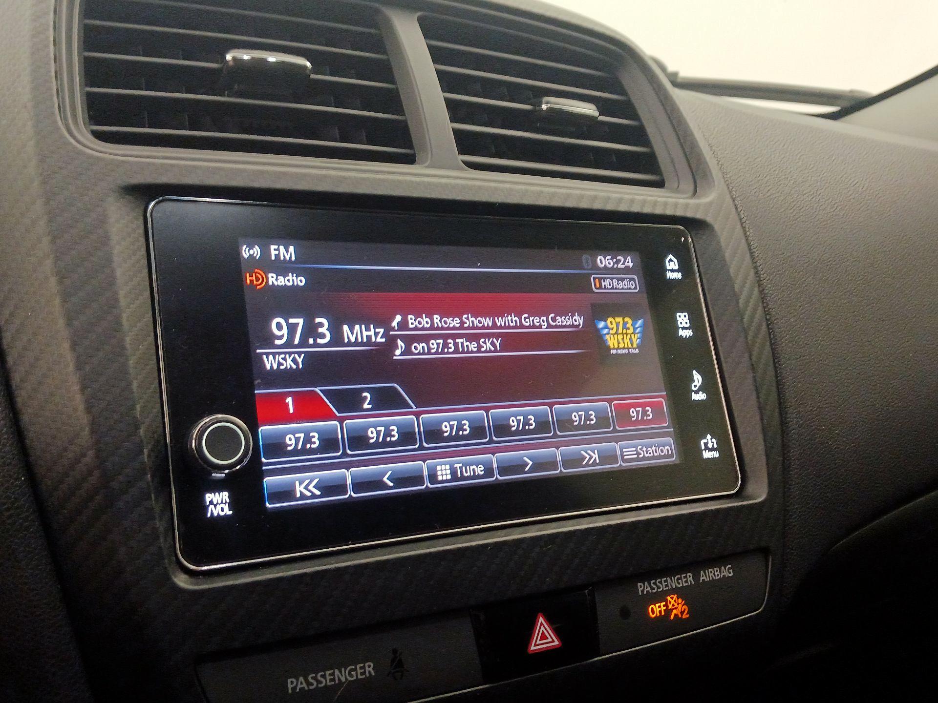 Thumbnail: 2019 Mitsubishi Outlander Sport - 14