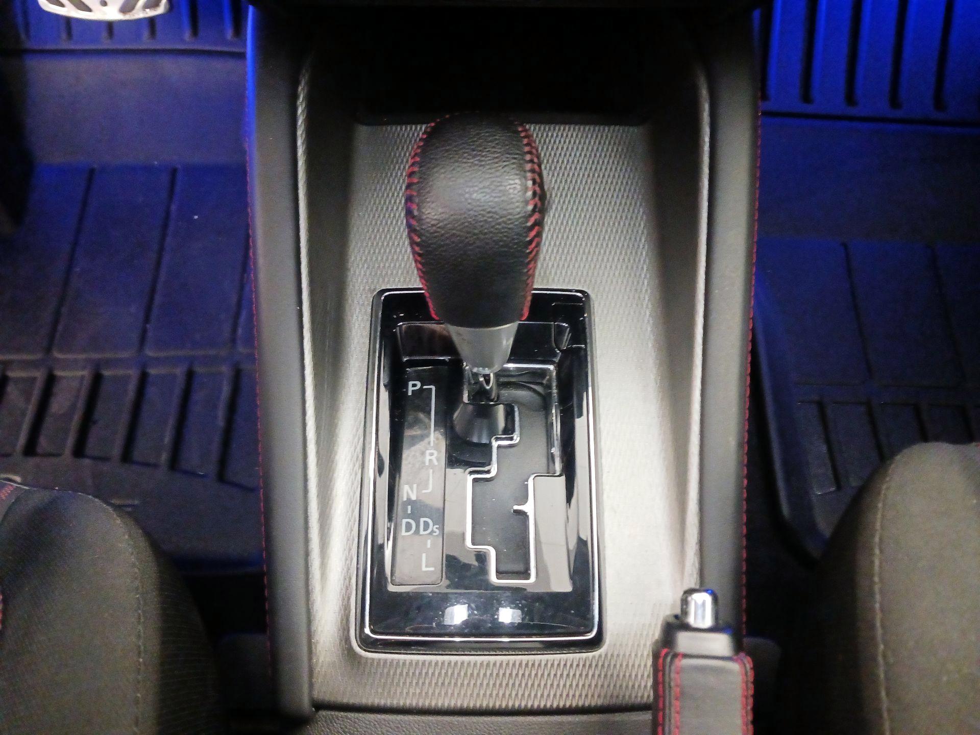 Thumbnail: 2019 Mitsubishi Outlander Sport - 16