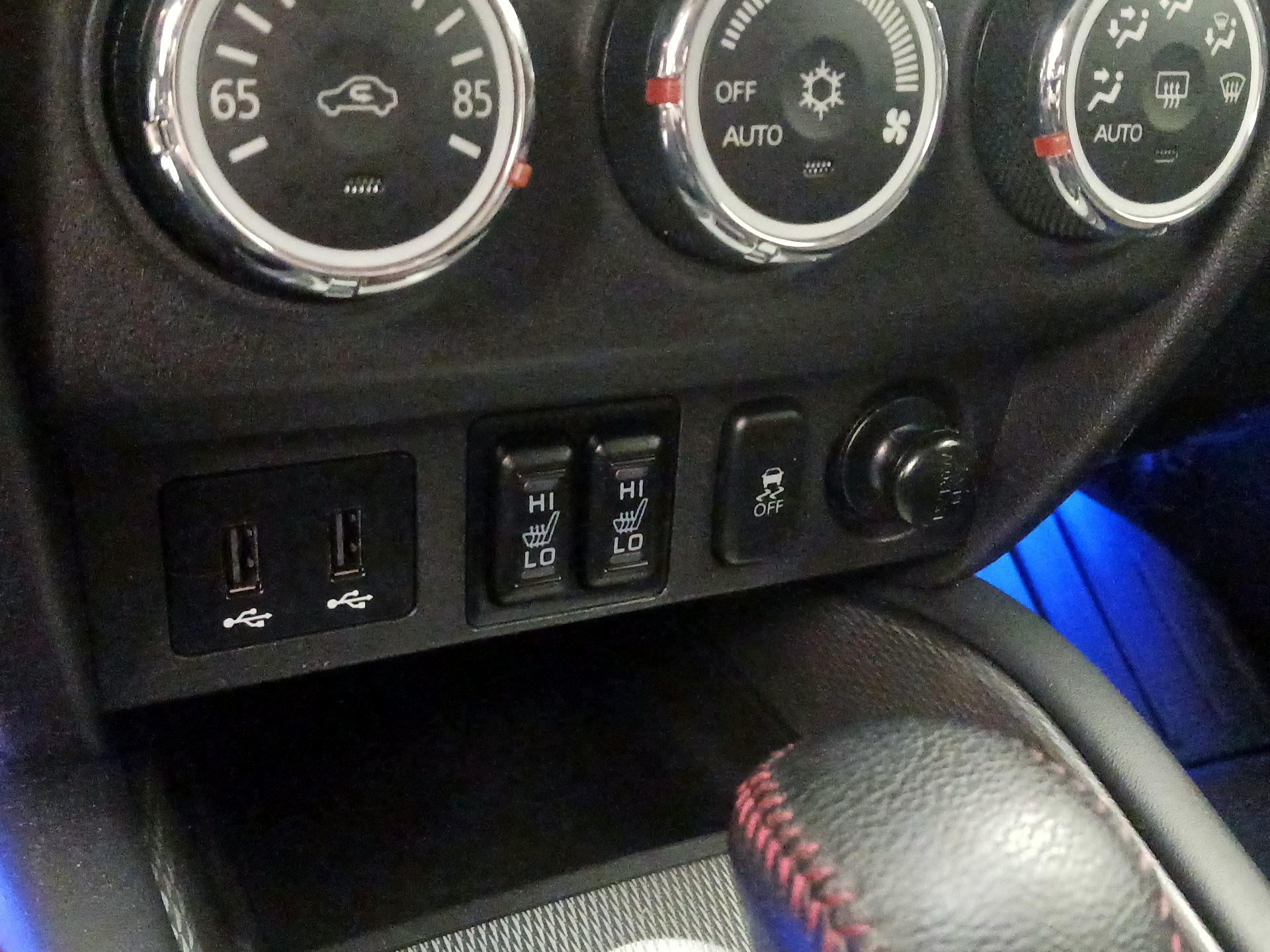 Thumbnail: 2019 Mitsubishi Outlander Sport - 17