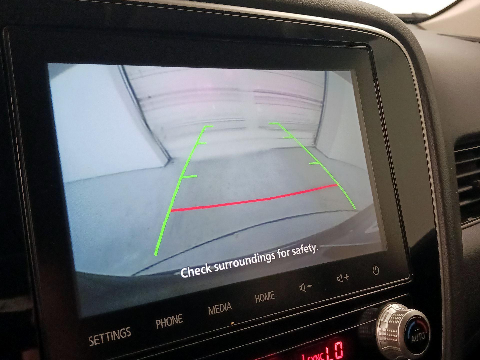 Thumbnail: 2020 Mitsubishi Outlander - 14