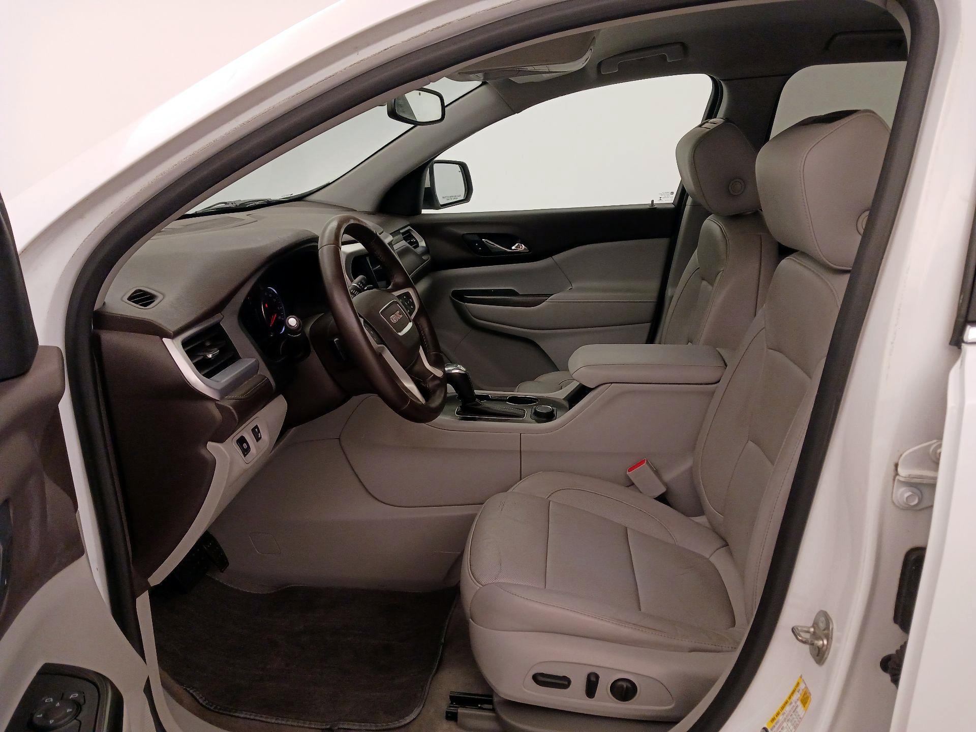 Thumbnail: 2017 GMC Acadia - 11