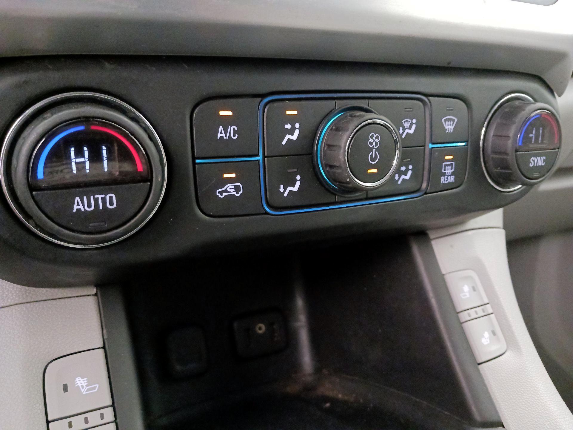 Thumbnail: 2017 GMC Acadia - 17