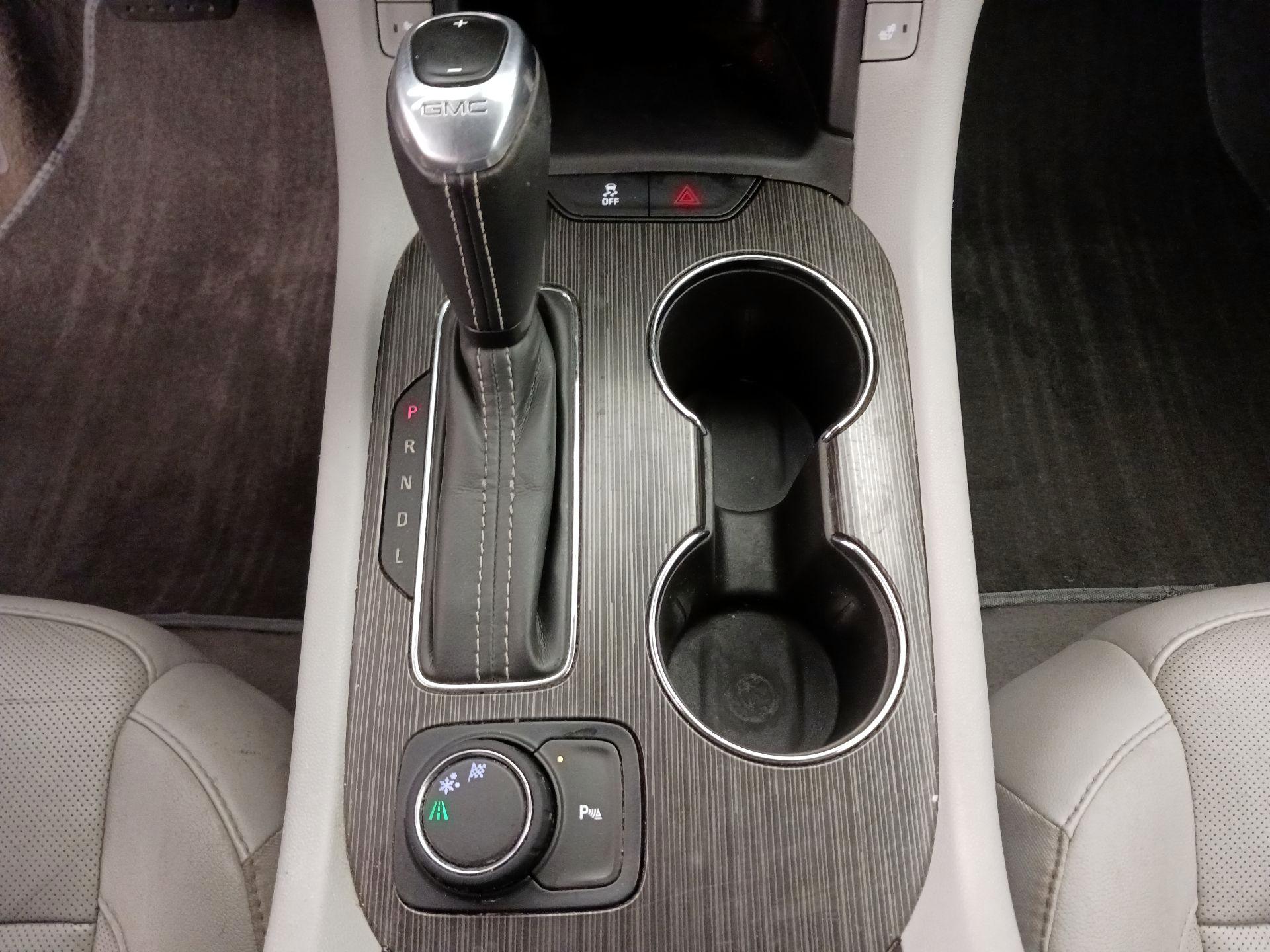 Thumbnail: 2017 GMC Acadia - 18