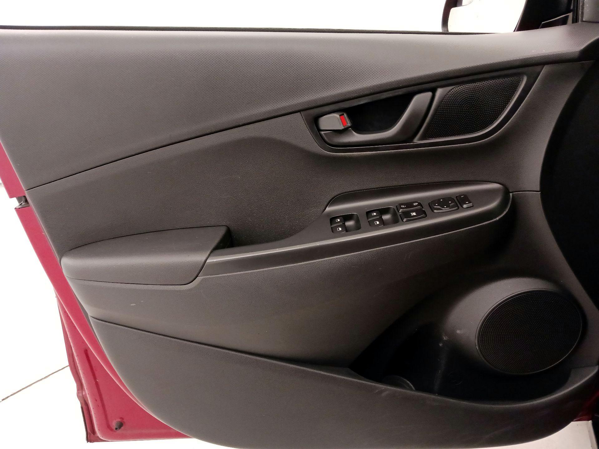 Thumbnail: 2019 Hyundai Kona - 12