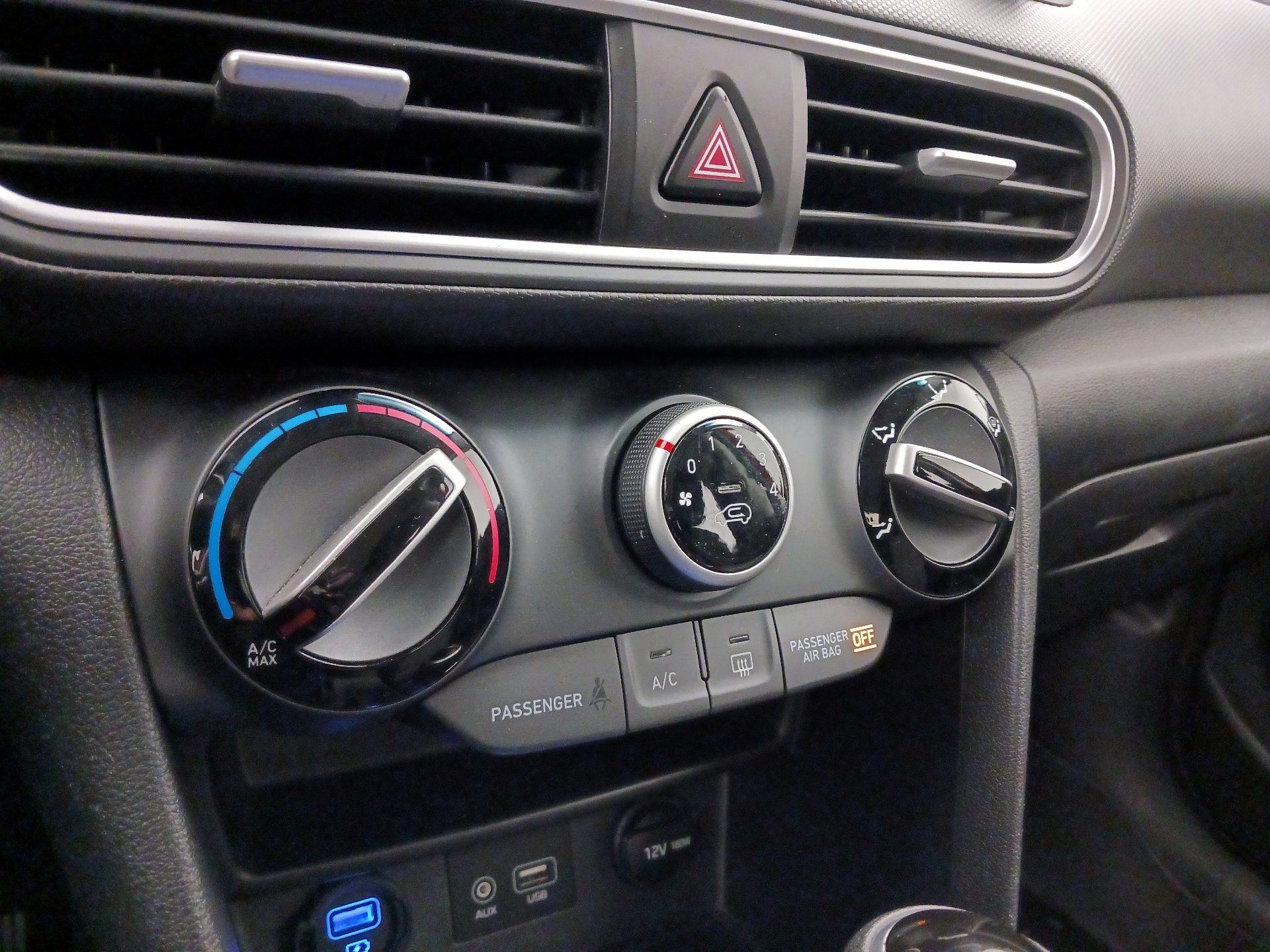 Thumbnail: 2019 Hyundai Kona - 16