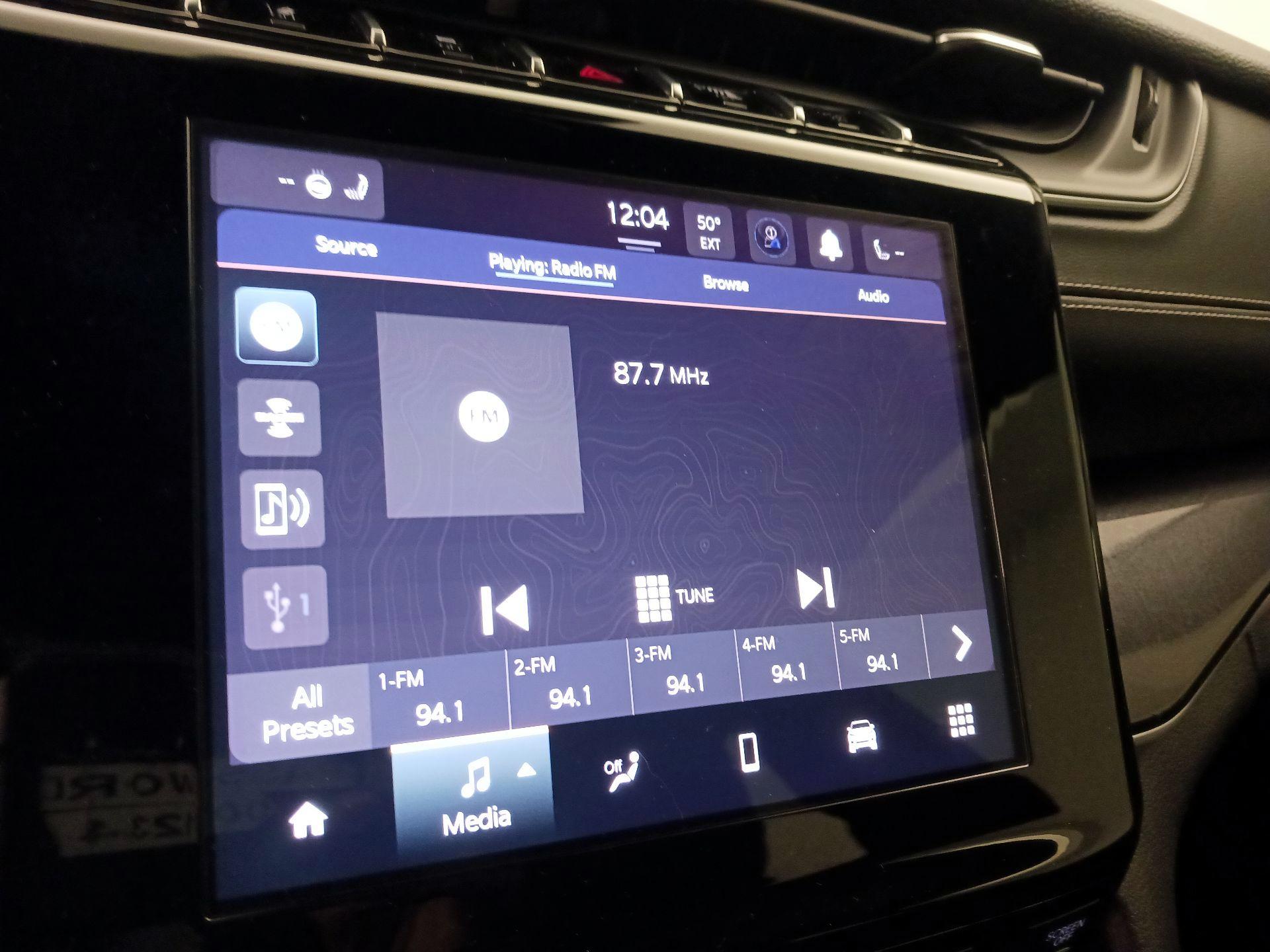 Thumbnail: 2022 Jeep Grand Cherokee - 15