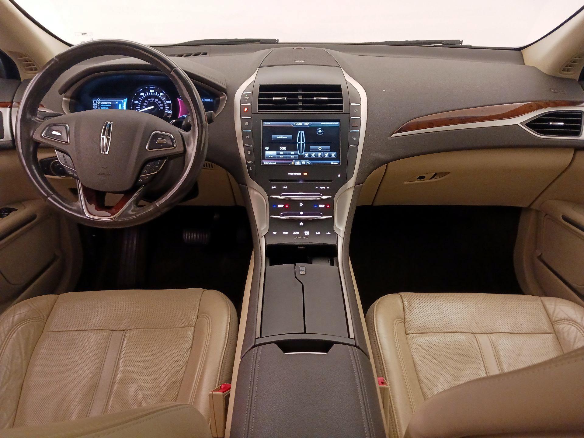 Thumbnail: 2015 Lincoln MKZ - 9