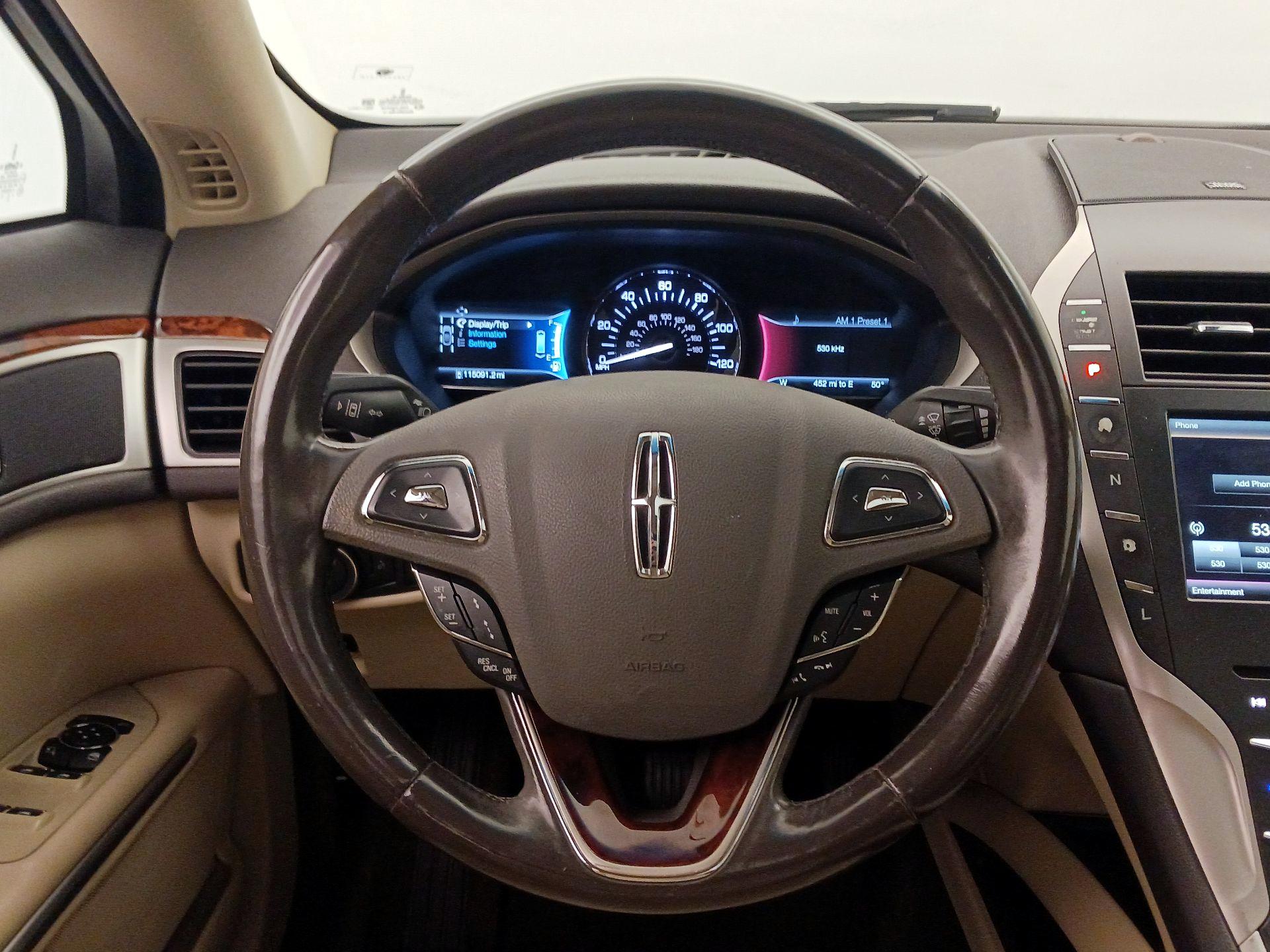 Thumbnail: 2015 Lincoln MKZ - 10