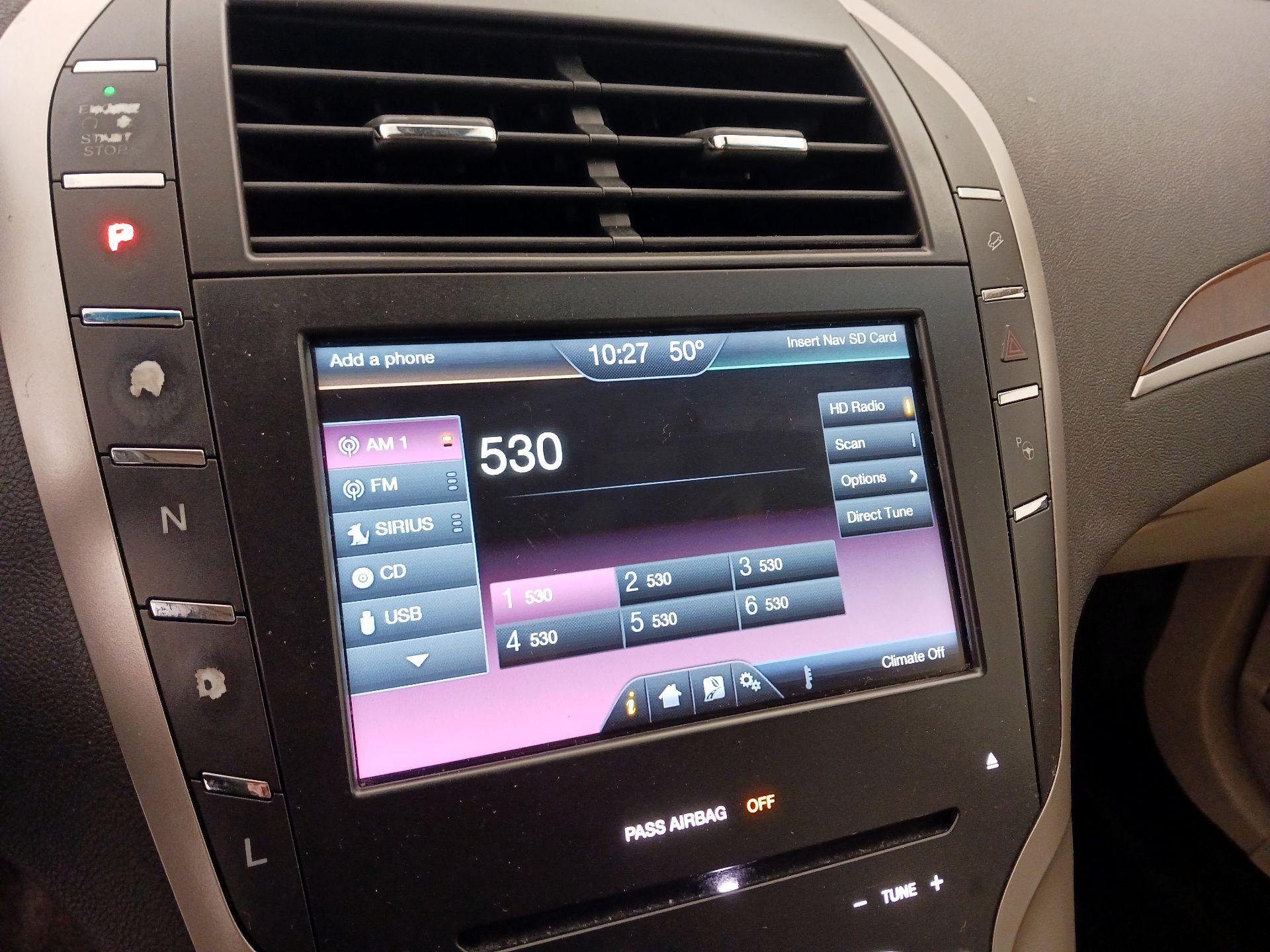 Thumbnail: 2015 Lincoln MKZ - 15