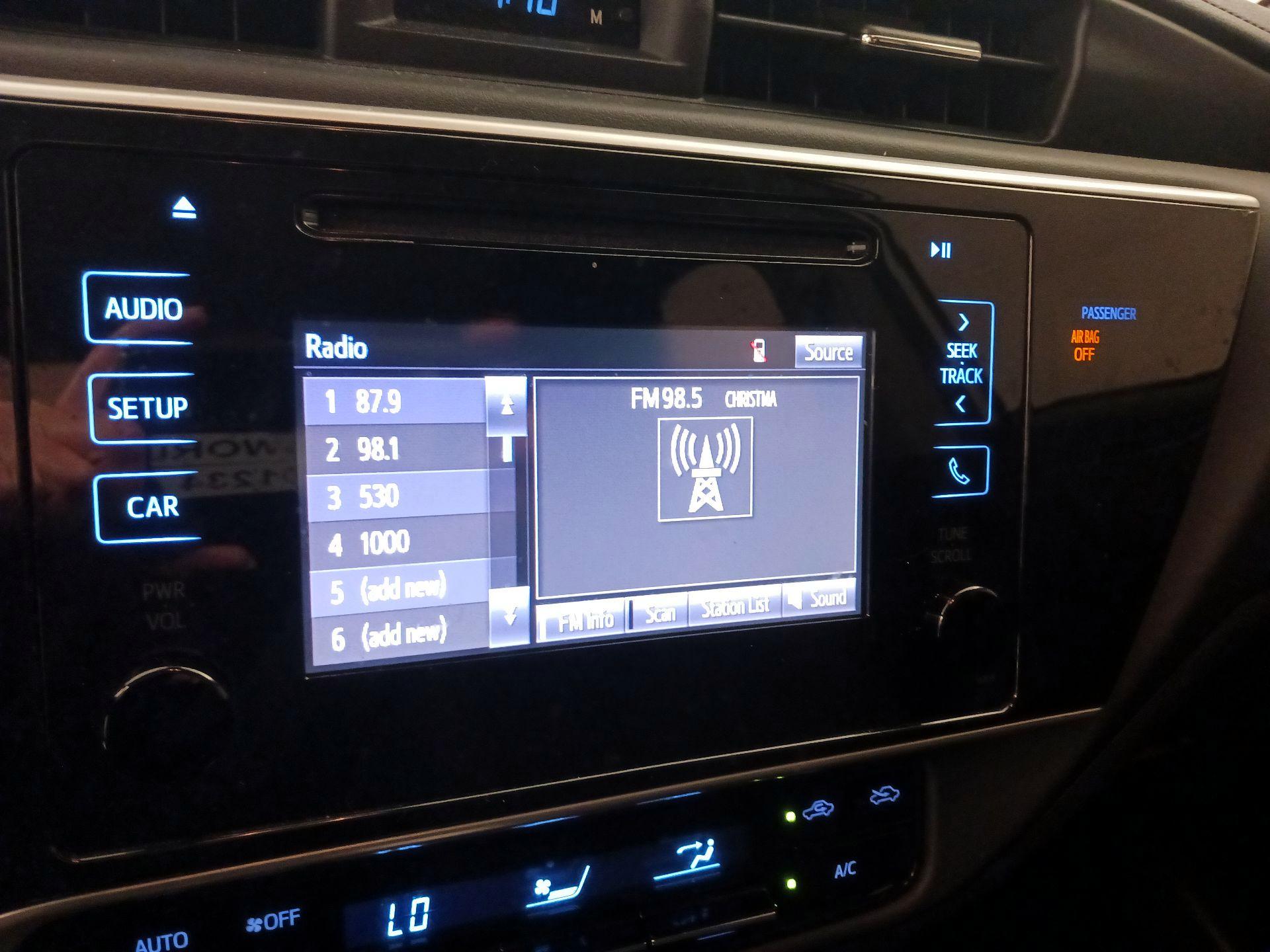 Thumbnail: 2019 Toyota Corolla - 15