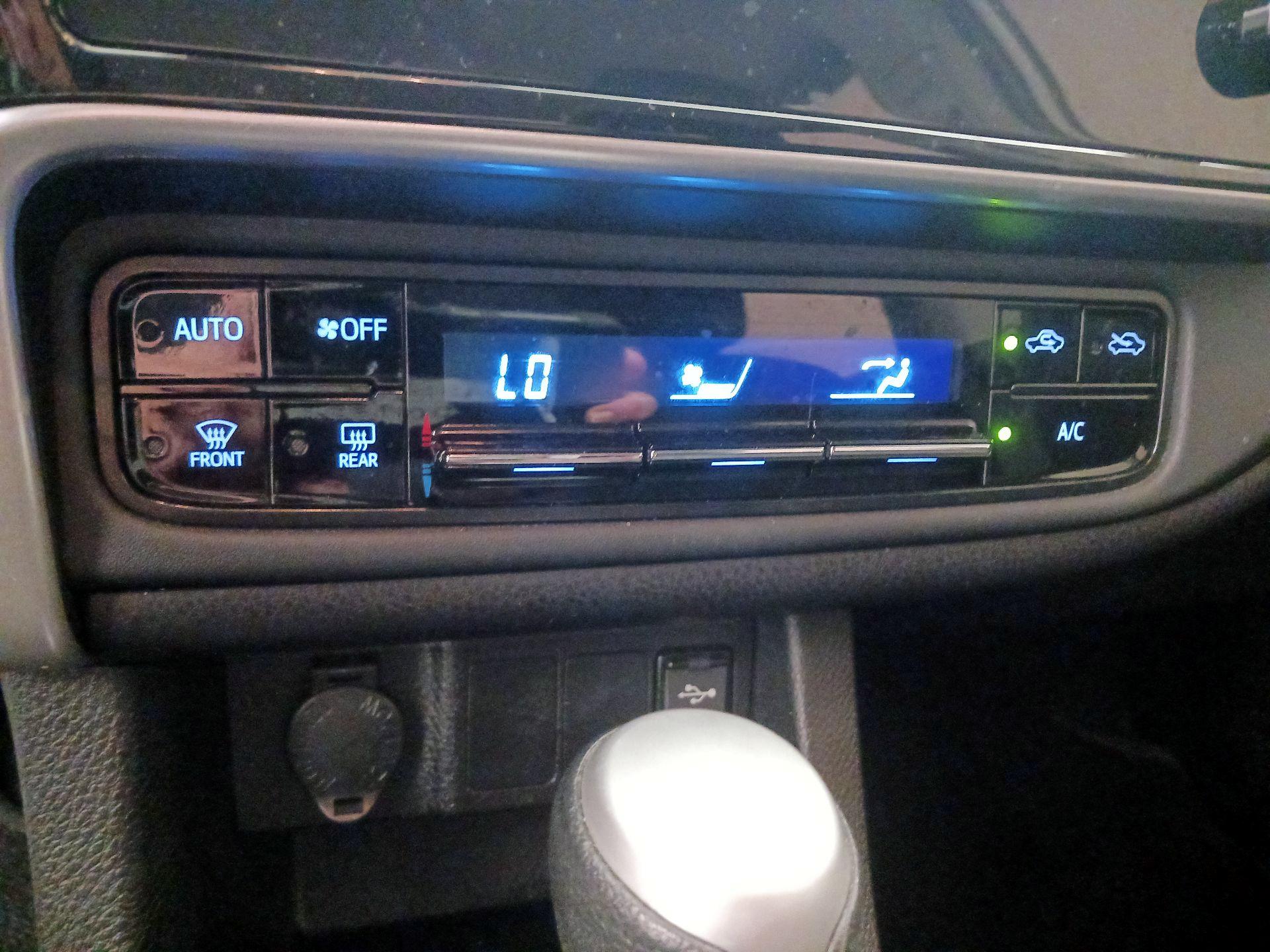 Thumbnail: 2019 Toyota Corolla - 16