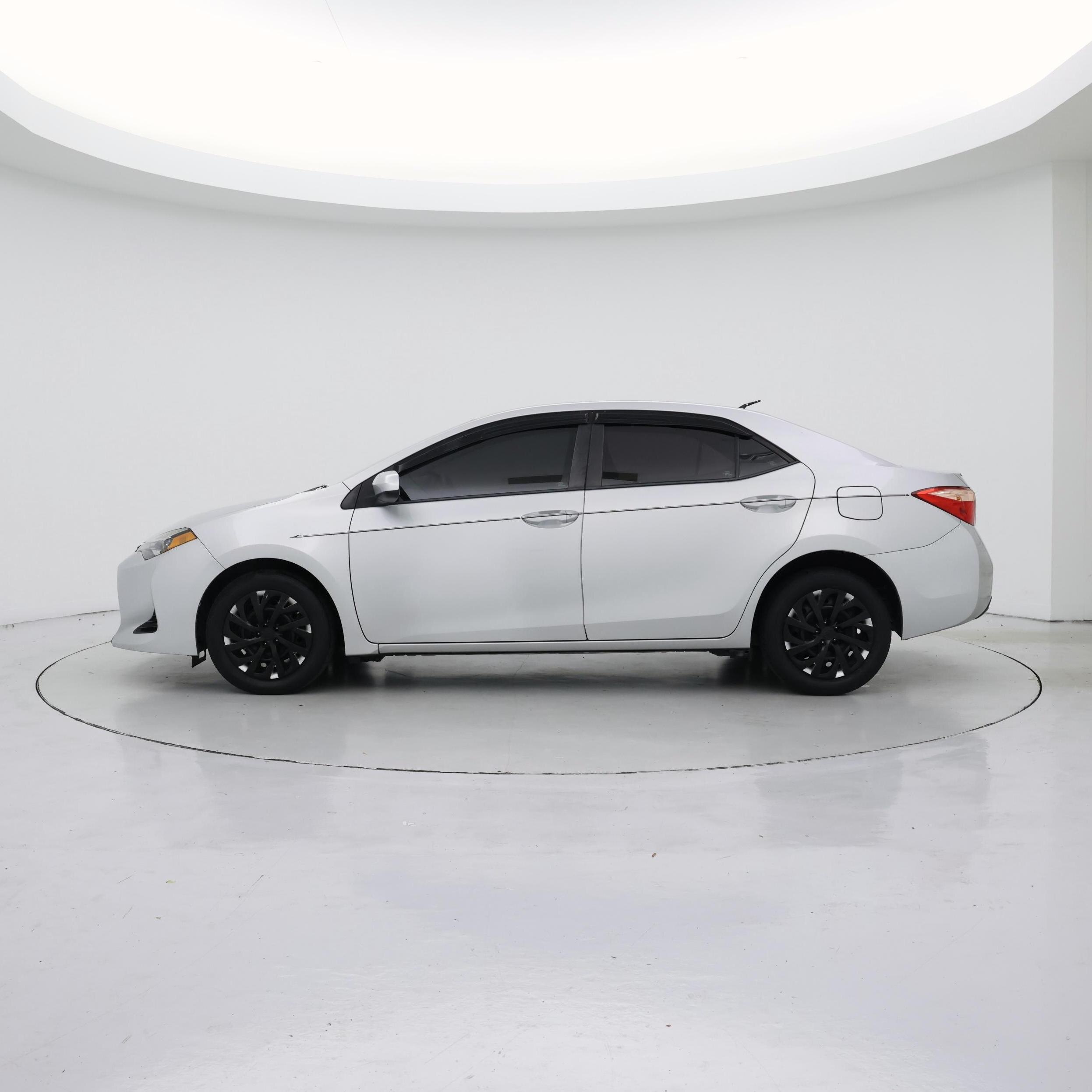 Thumbnail: 2019 Toyota Corolla - 3