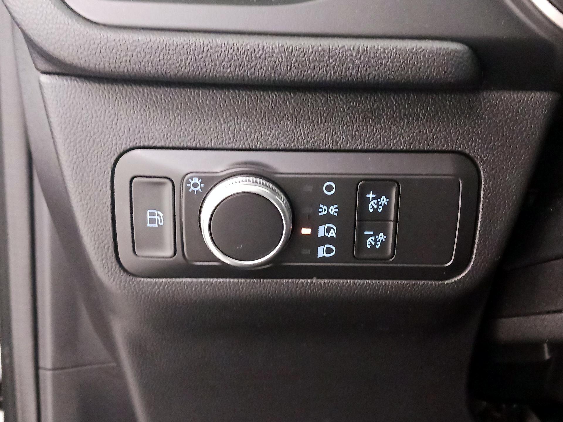 Thumbnail: 2021 Ford Escape - 13