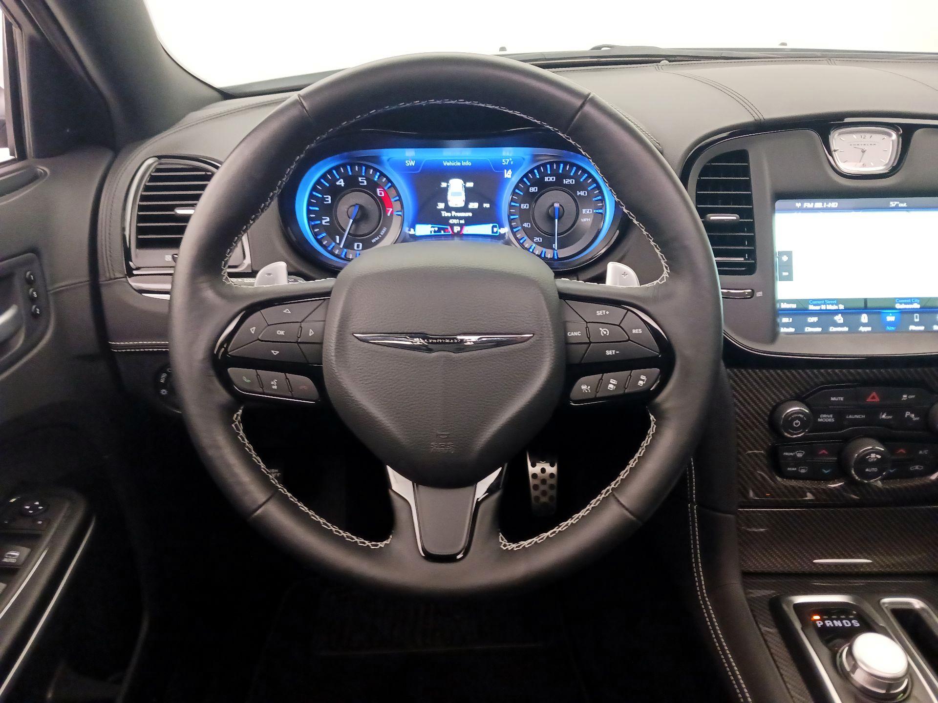 Thumbnail: 2023 Chrysler 300 - 10