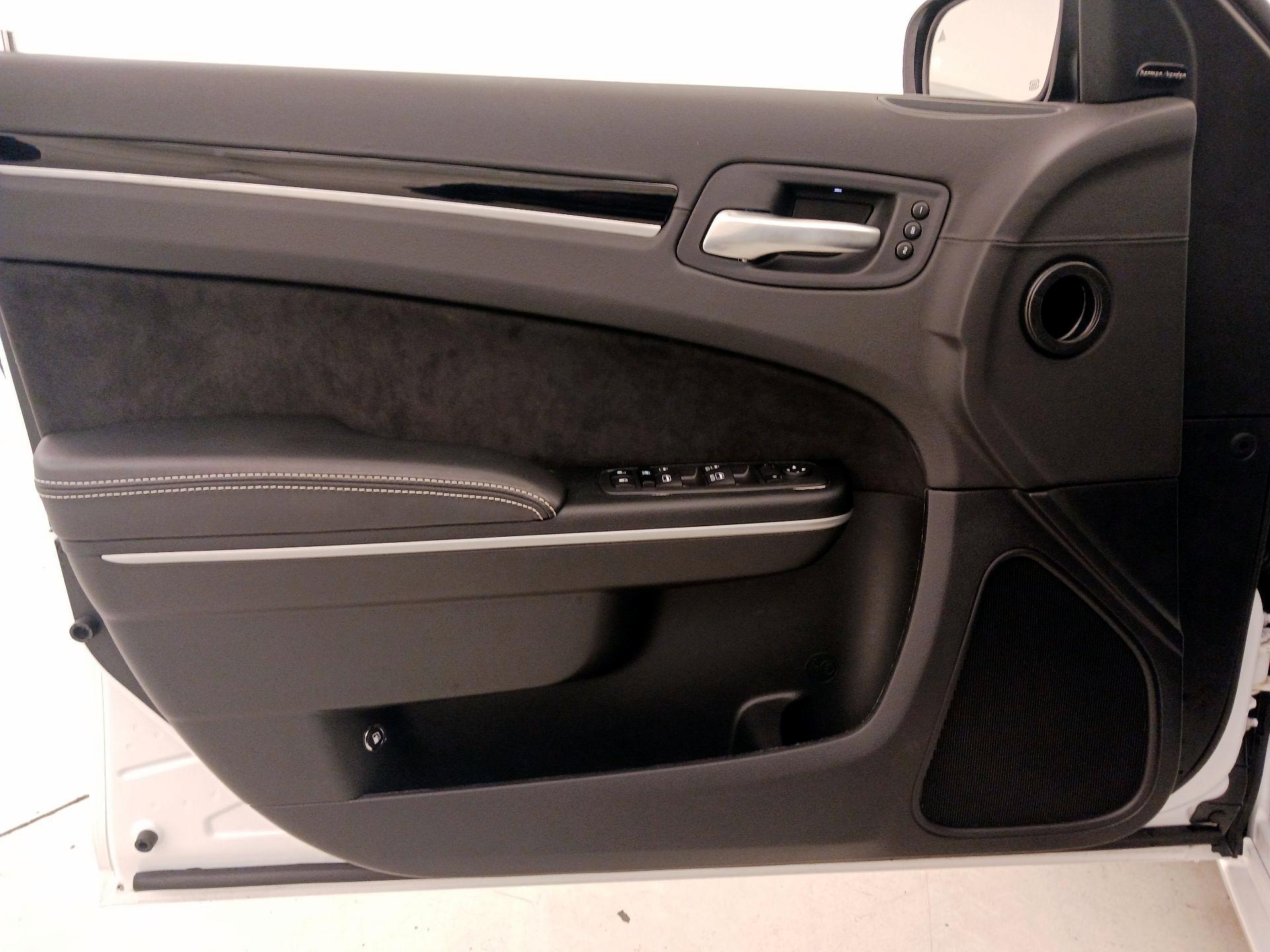 Thumbnail: 2023 Chrysler 300 - 12