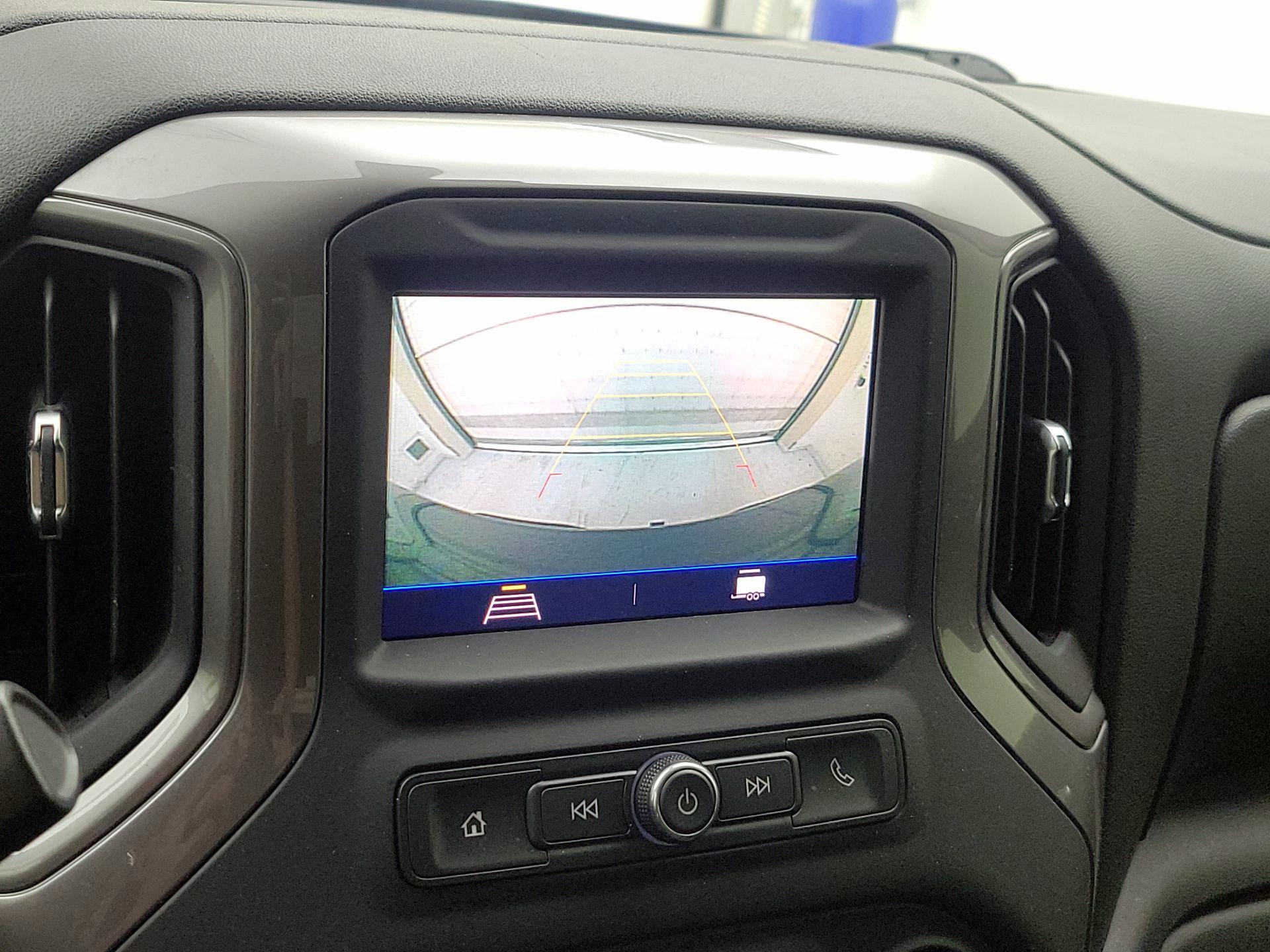 Thumbnail: 2021 Chevrolet Silverado 1500 - 14