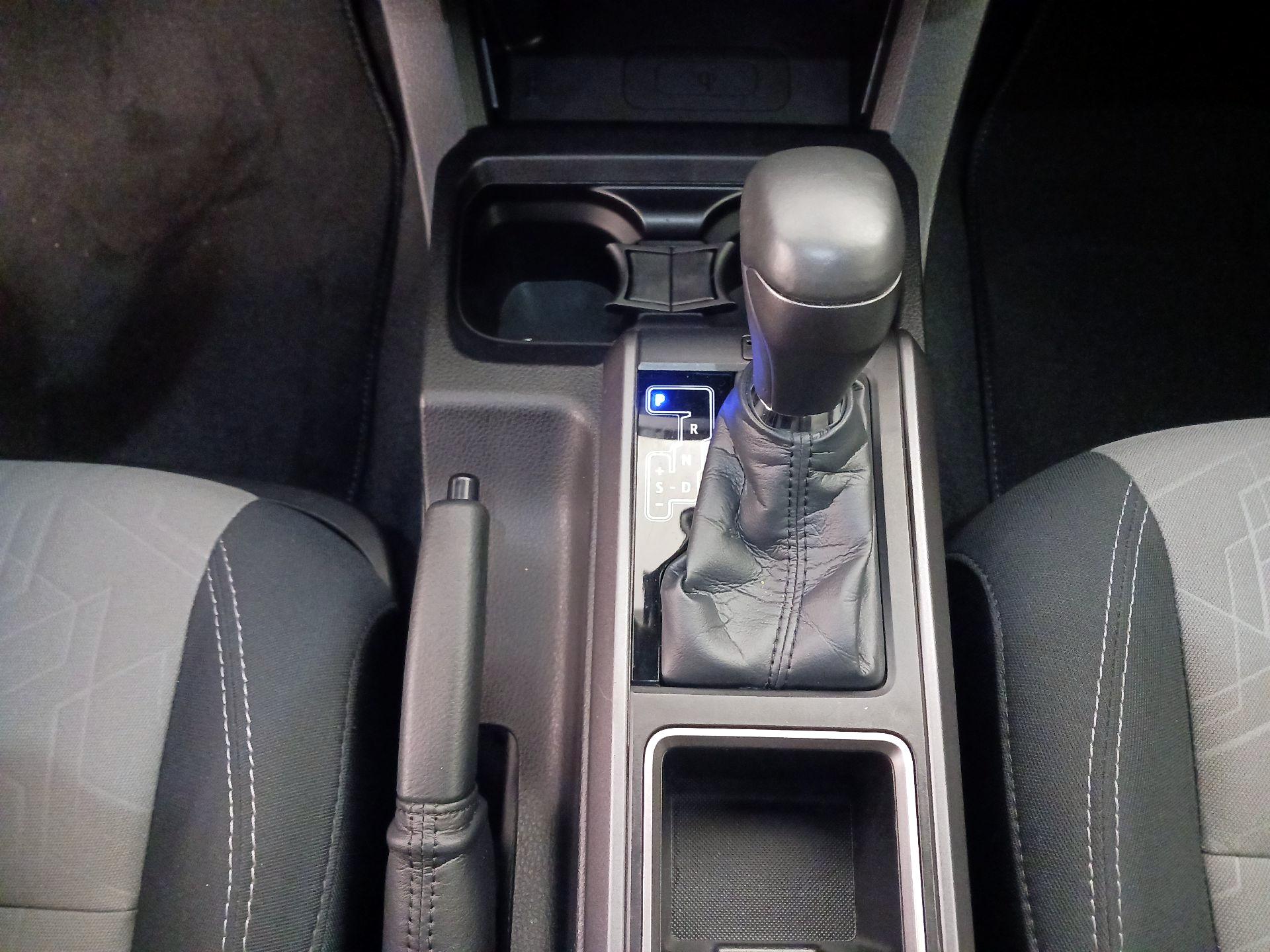 Thumbnail: 2021 Toyota Tacoma - 17