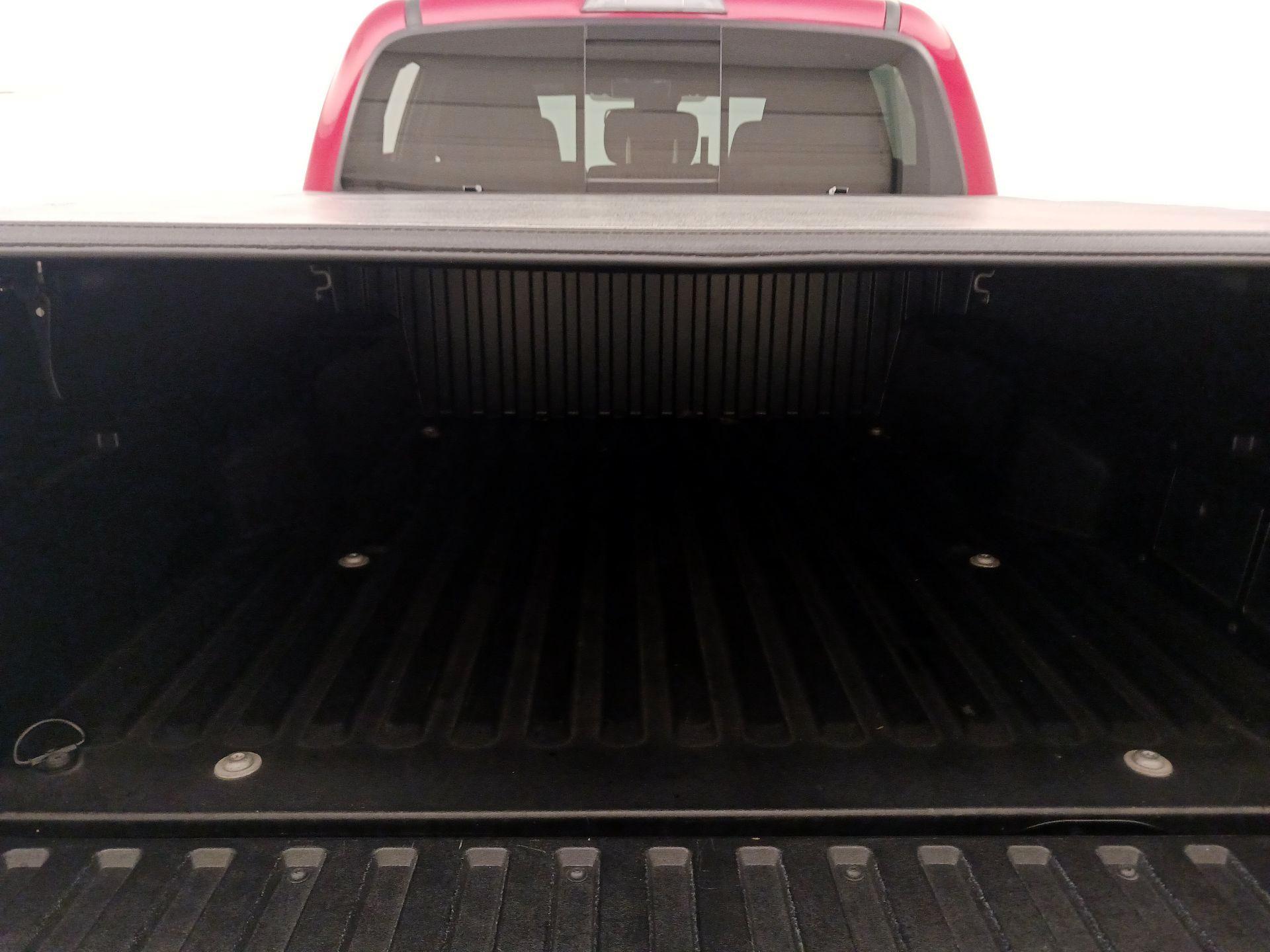 Thumbnail: 2021 Toyota Tacoma - 20