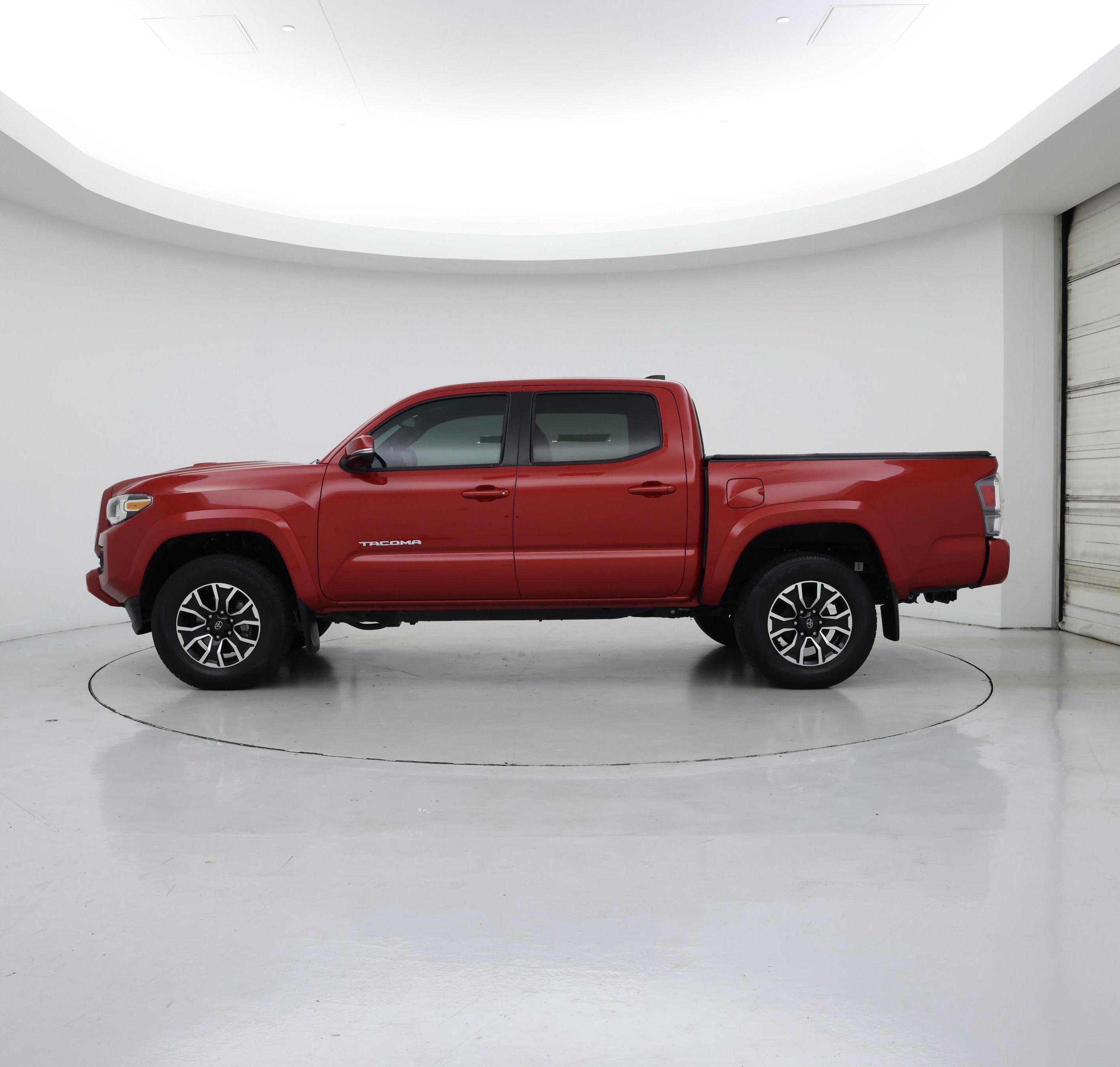 Thumbnail: 2021 Toyota Tacoma - 3