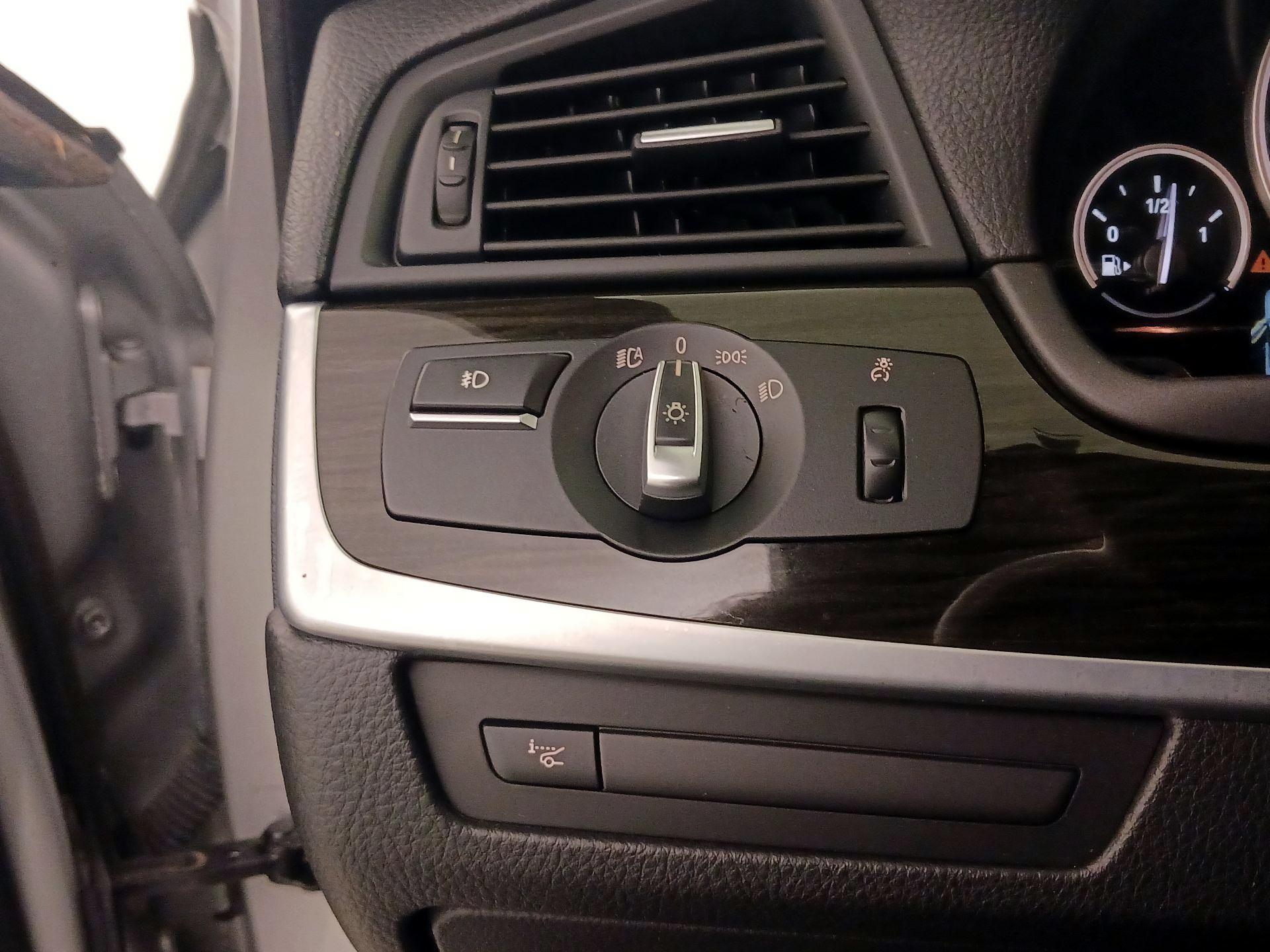 Thumbnail: 2014 BMW 5 Series - 13