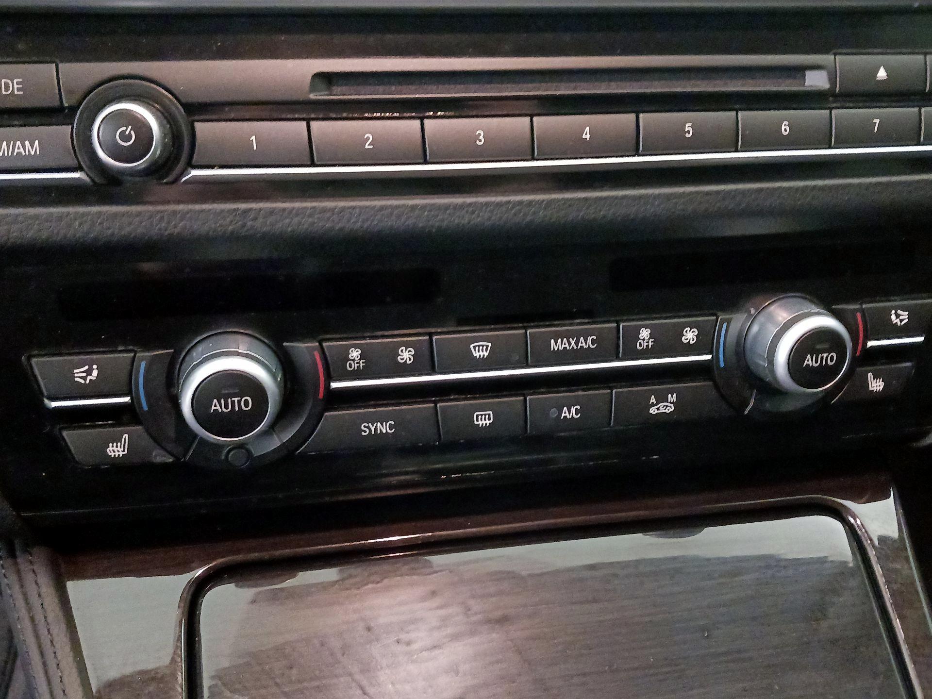 Thumbnail: 2014 BMW 5 Series - 17