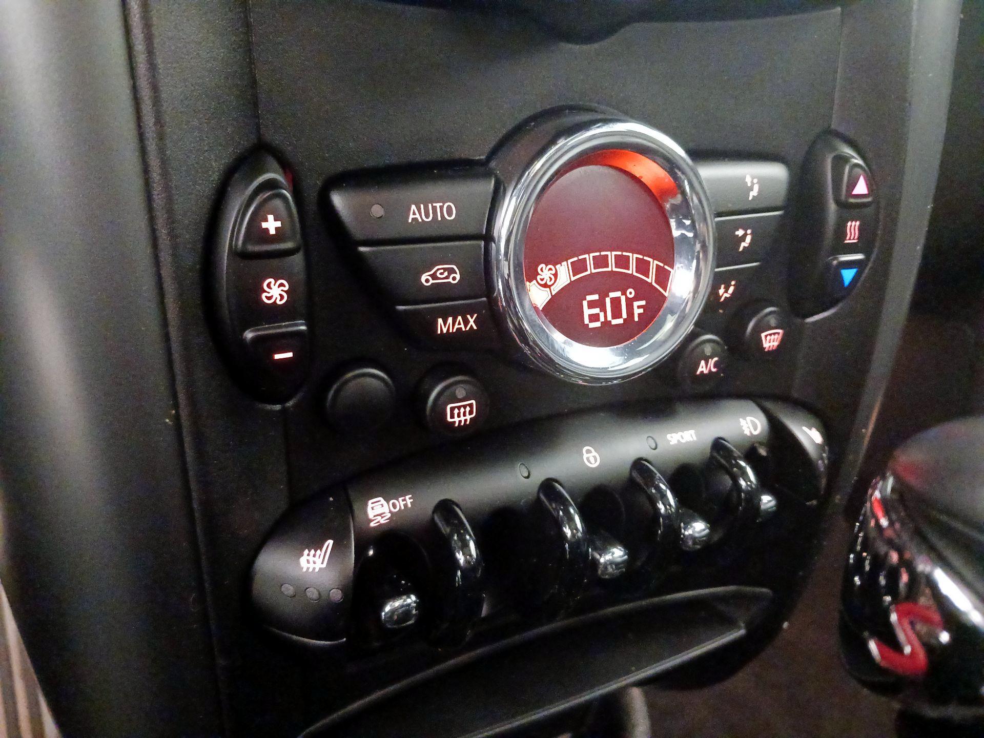 Thumbnail: 2016 MINI Cooper Countryman - 14