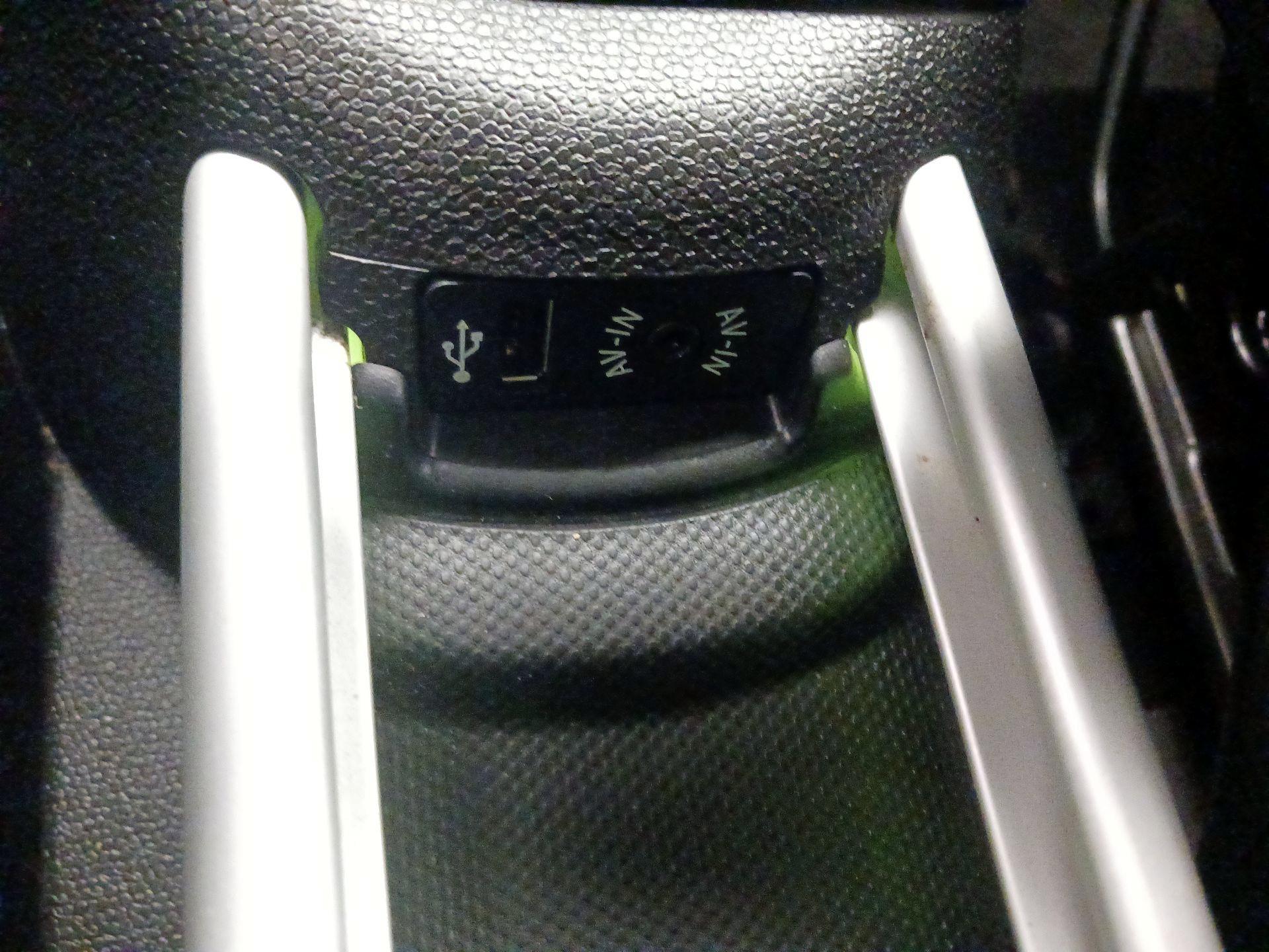 Thumbnail: 2016 MINI Cooper Countryman - 16