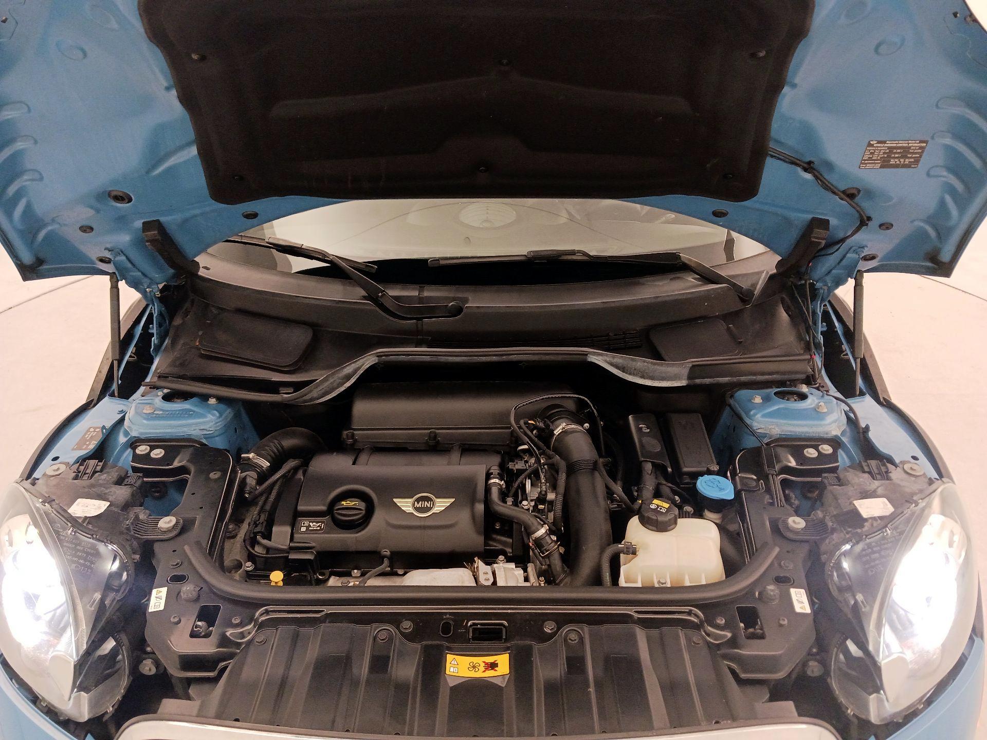 Thumbnail: 2016 MINI Cooper Countryman - 20