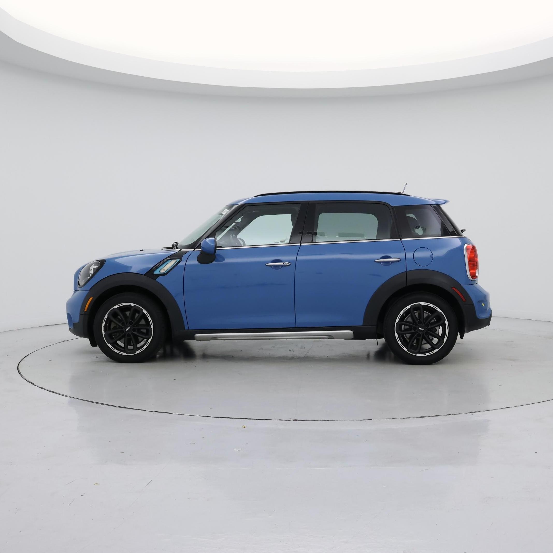 Thumbnail: 2016 MINI Cooper Countryman - 3
