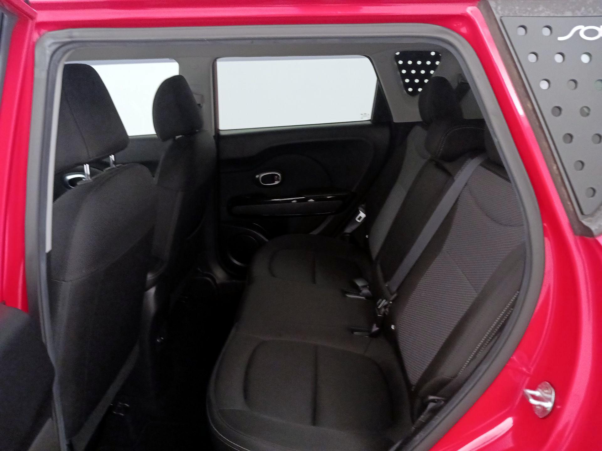 Thumbnail: 2017 Kia Soul - 20