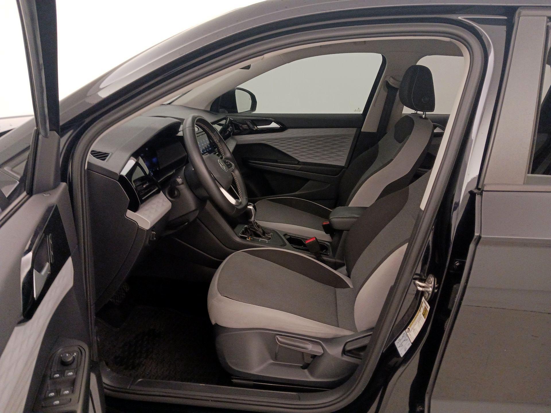 Thumbnail: 2022 Volkswagen Taos - 11