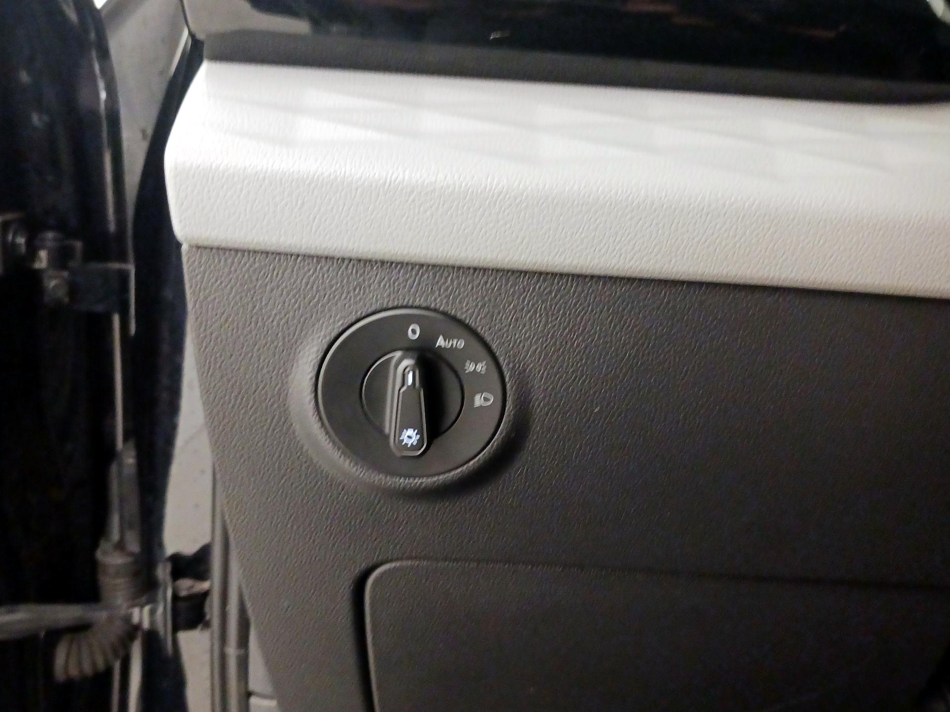 Thumbnail: 2022 Volkswagen Taos - 13