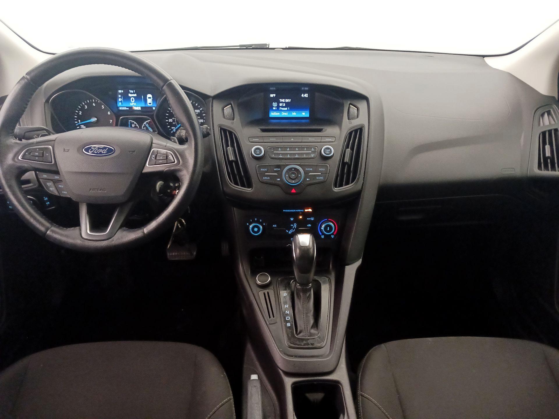 Thumbnail: 2016 Ford Focus - 9