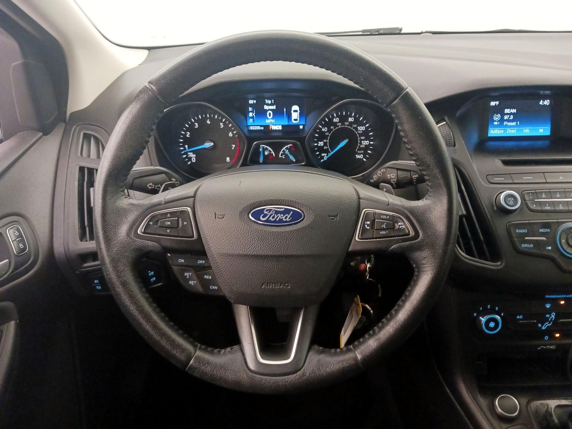 Thumbnail: 2016 Ford Focus - 10