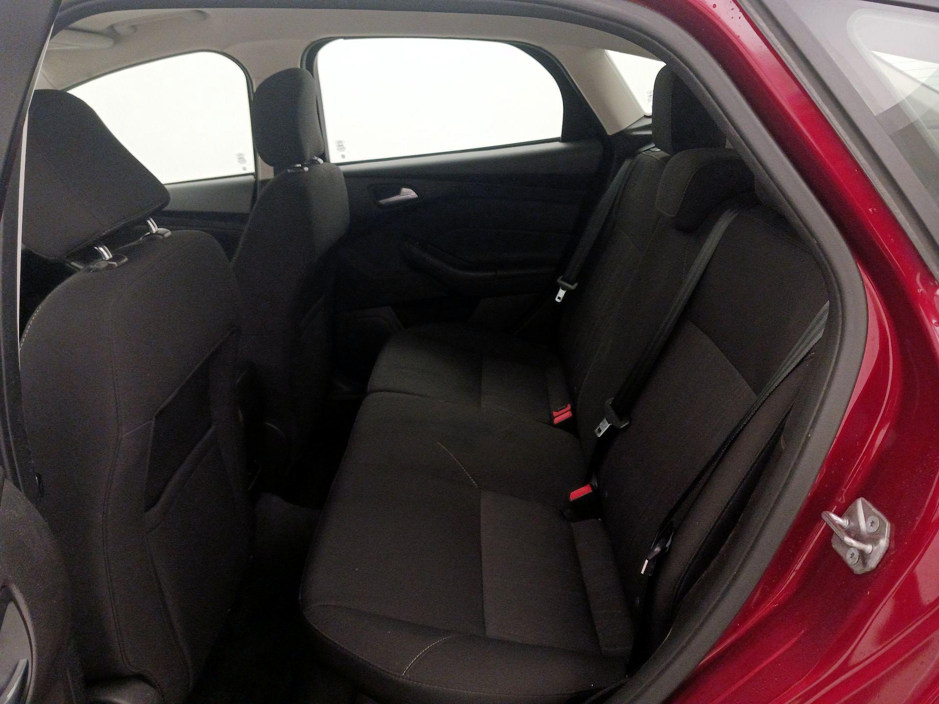 Thumbnail: 2016 Ford Focus - 19