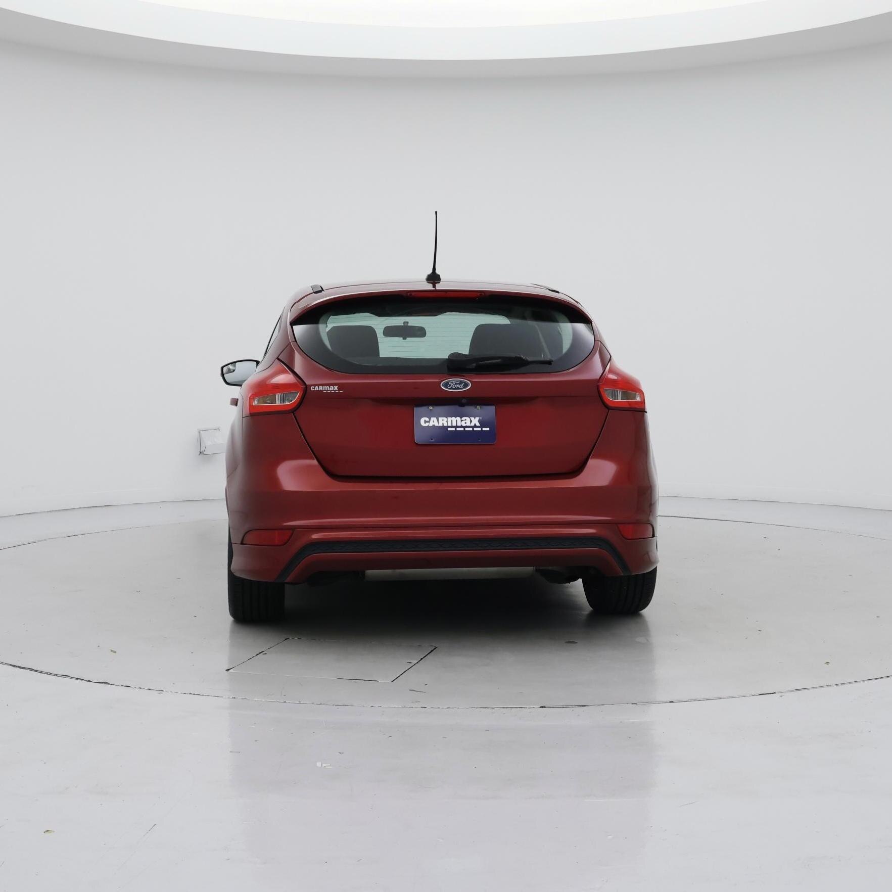 Thumbnail: 2016 Ford Focus - 6
