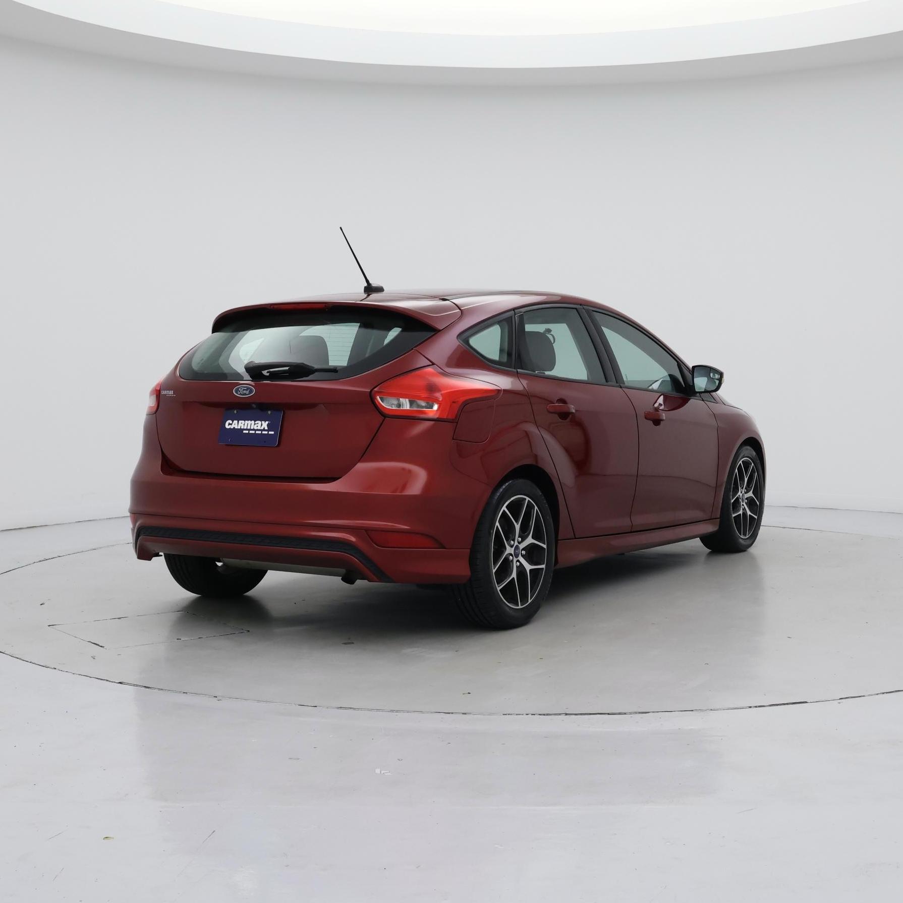 Thumbnail: 2016 Ford Focus - 8