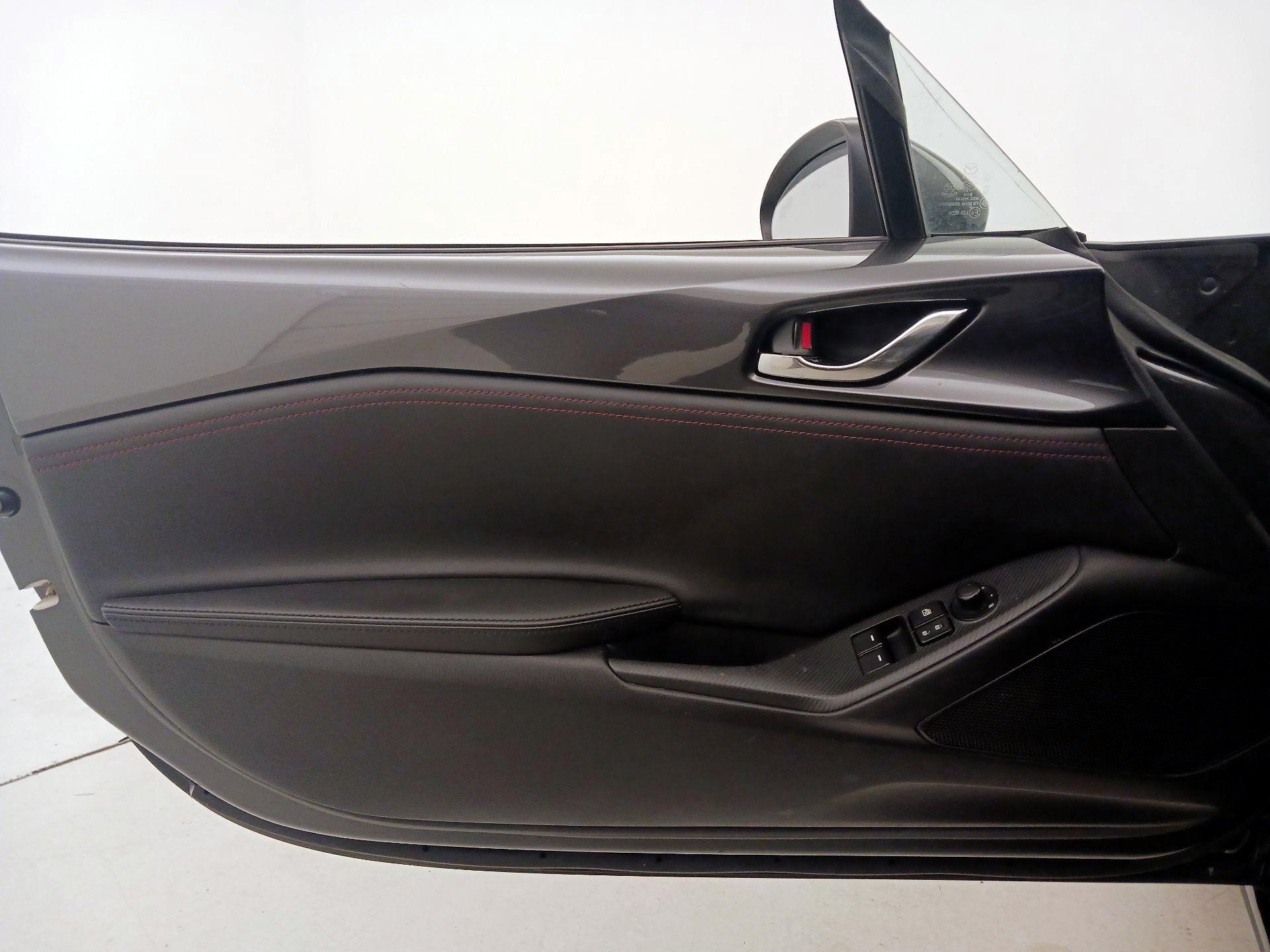 Thumbnail: 2018 Mazda MX-5 Miata - 12