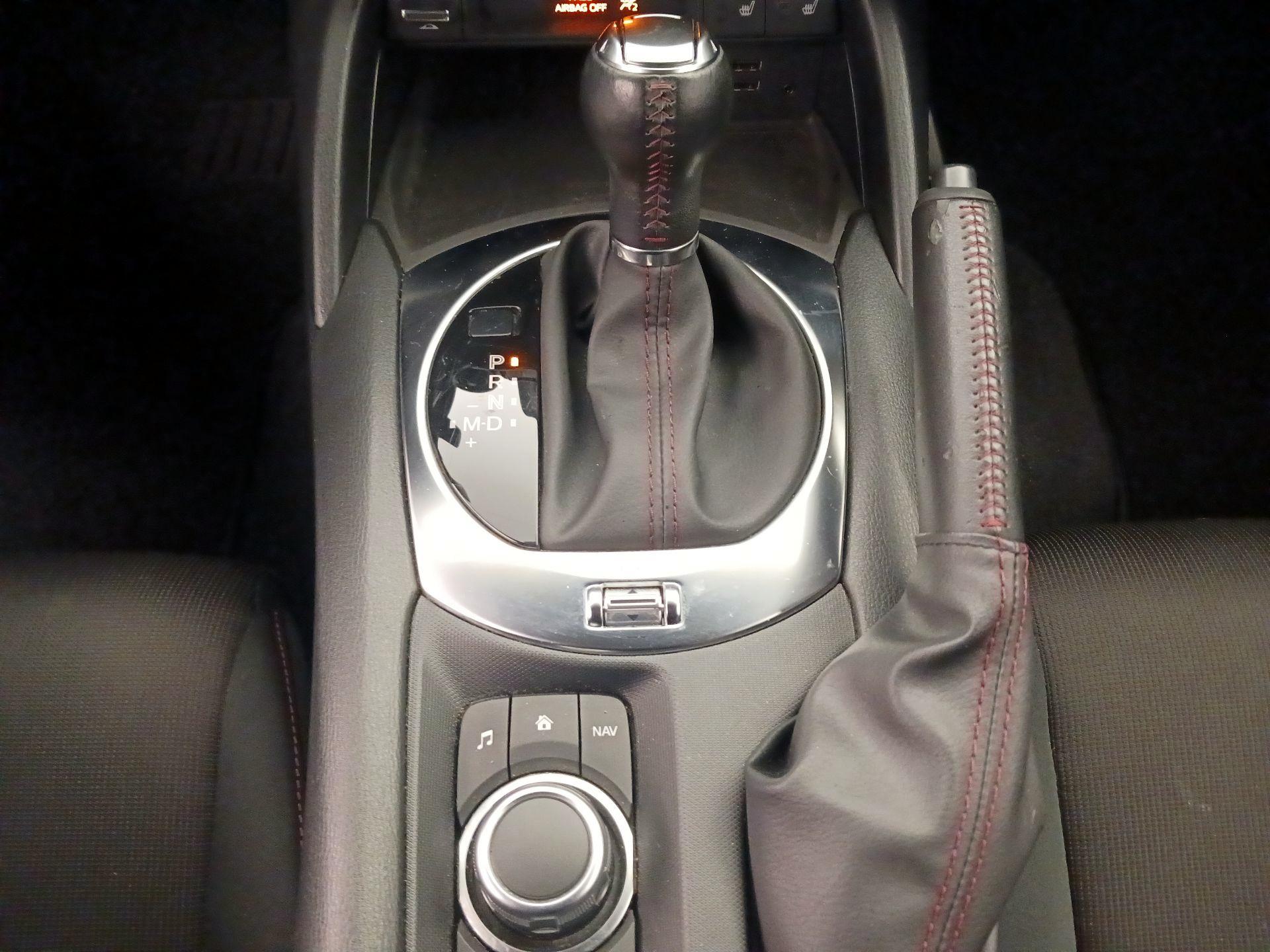 Thumbnail: 2018 Mazda MX-5 Miata - 17