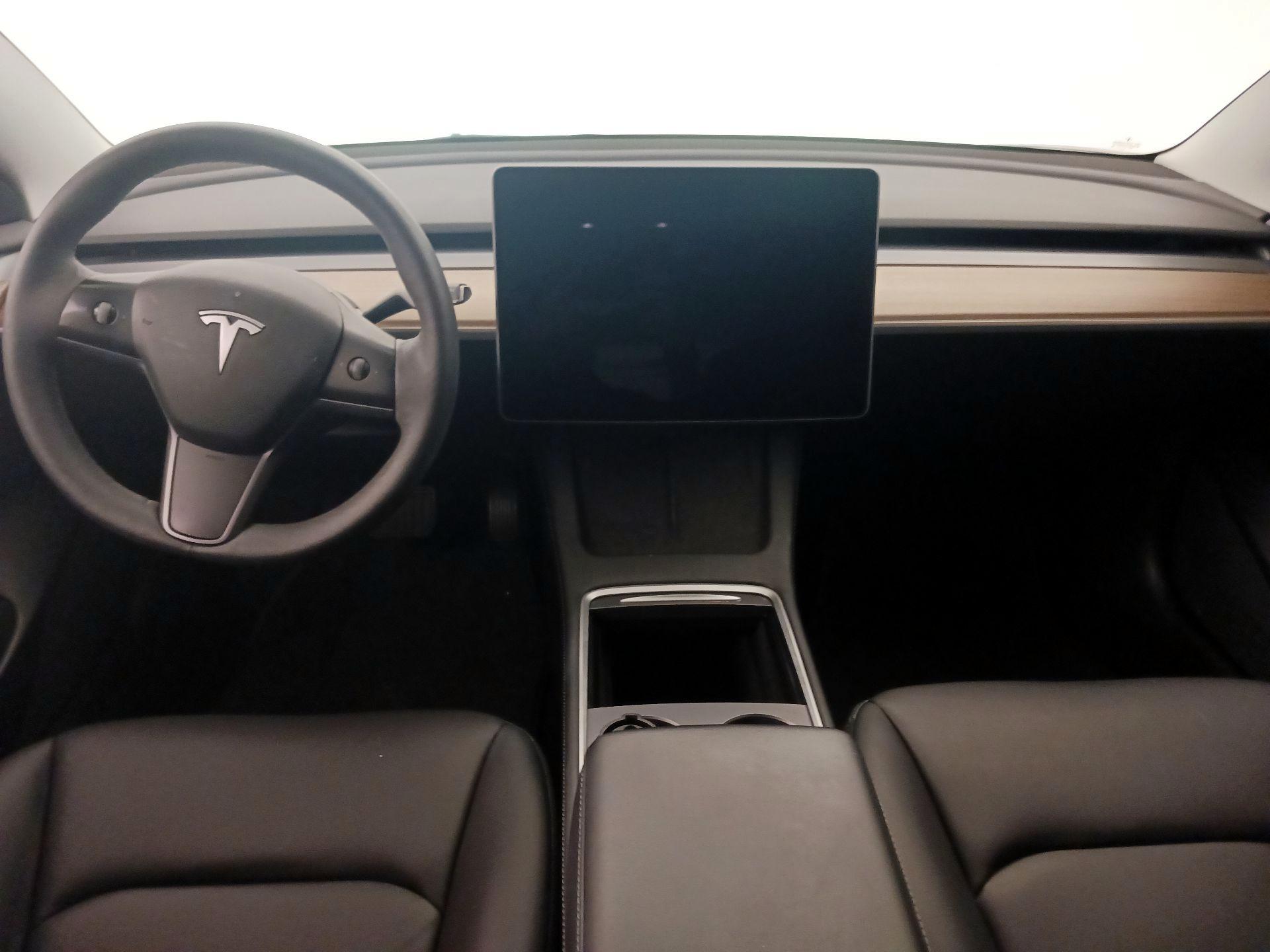 Thumbnail: 2022 Tesla Model 3 - 9