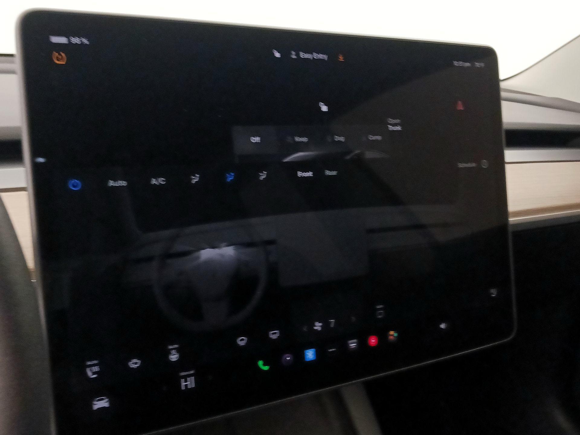 Thumbnail: 2022 Tesla Model 3 - 15