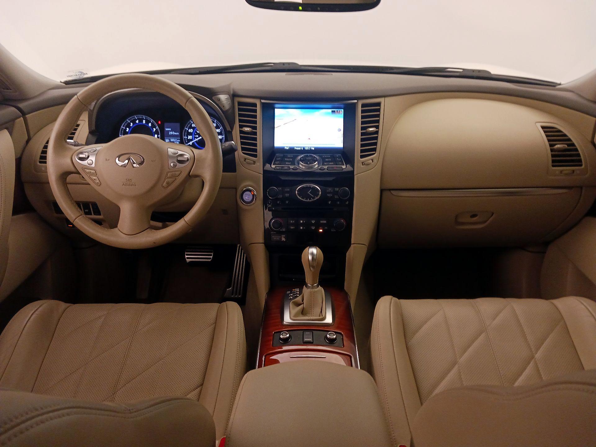 Thumbnail: 2016 INFINITI QX70 - 9