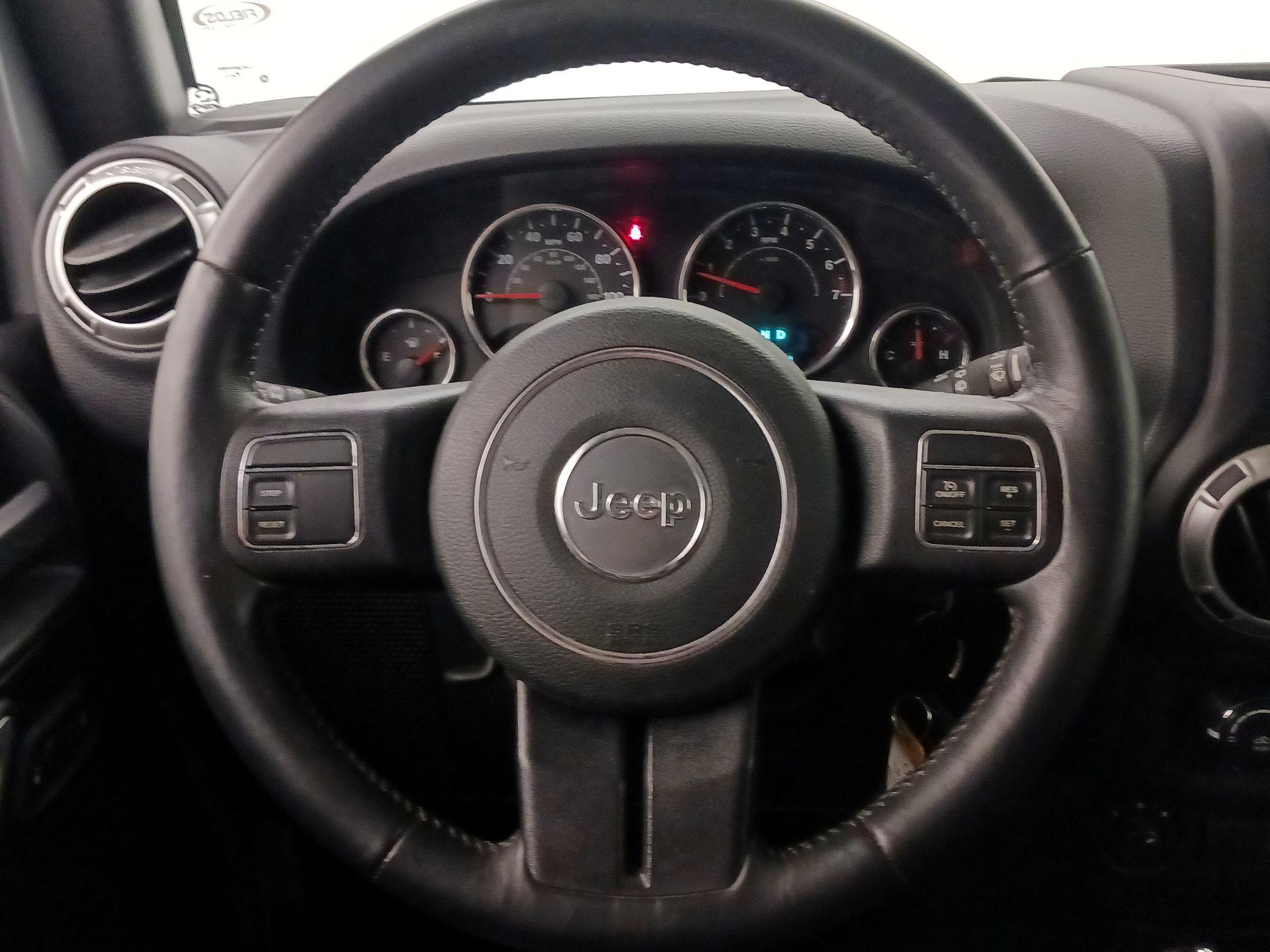 Thumbnail: 2016 Jeep Wrangler - 10