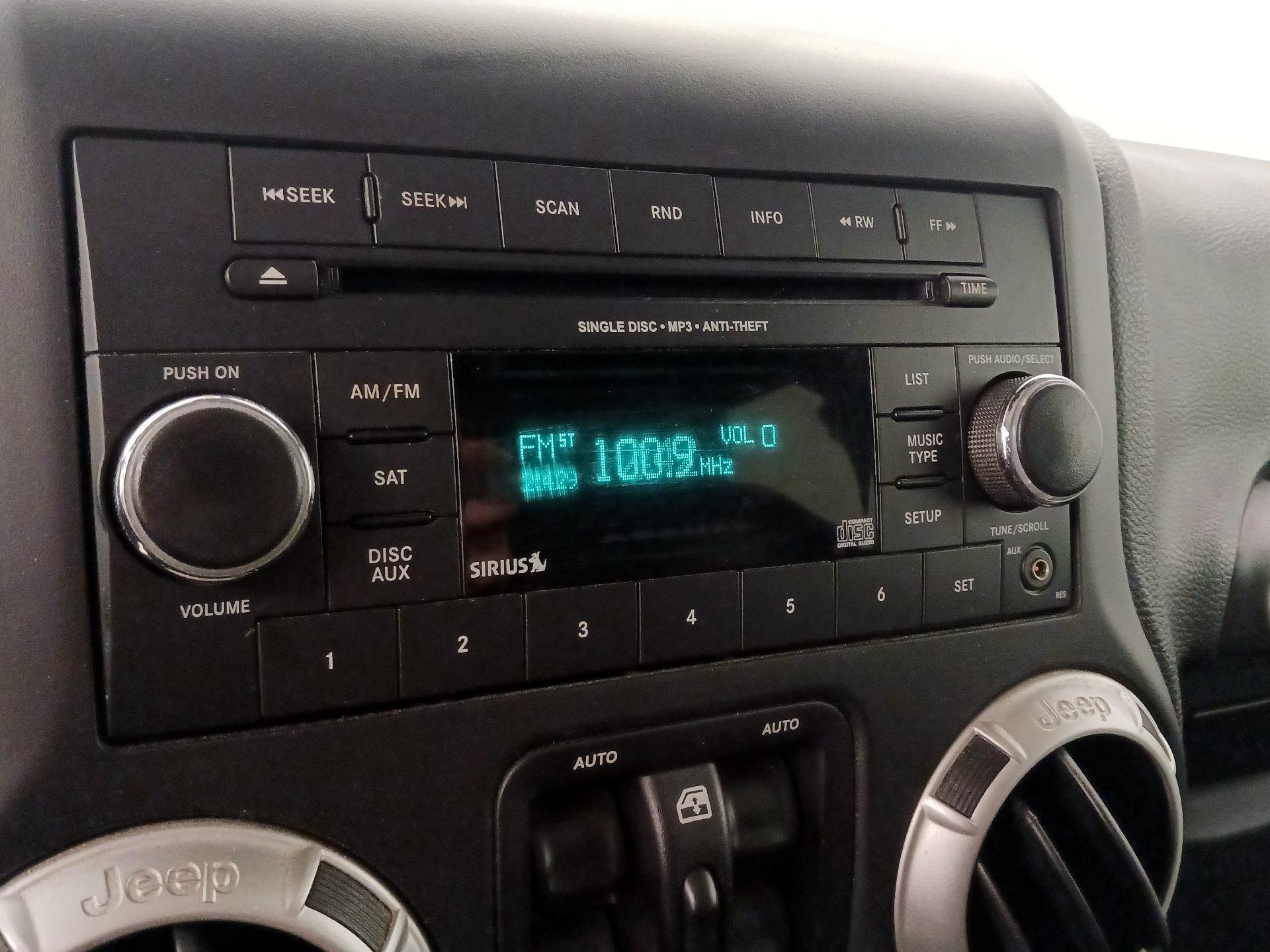 Thumbnail: 2016 Jeep Wrangler - 13