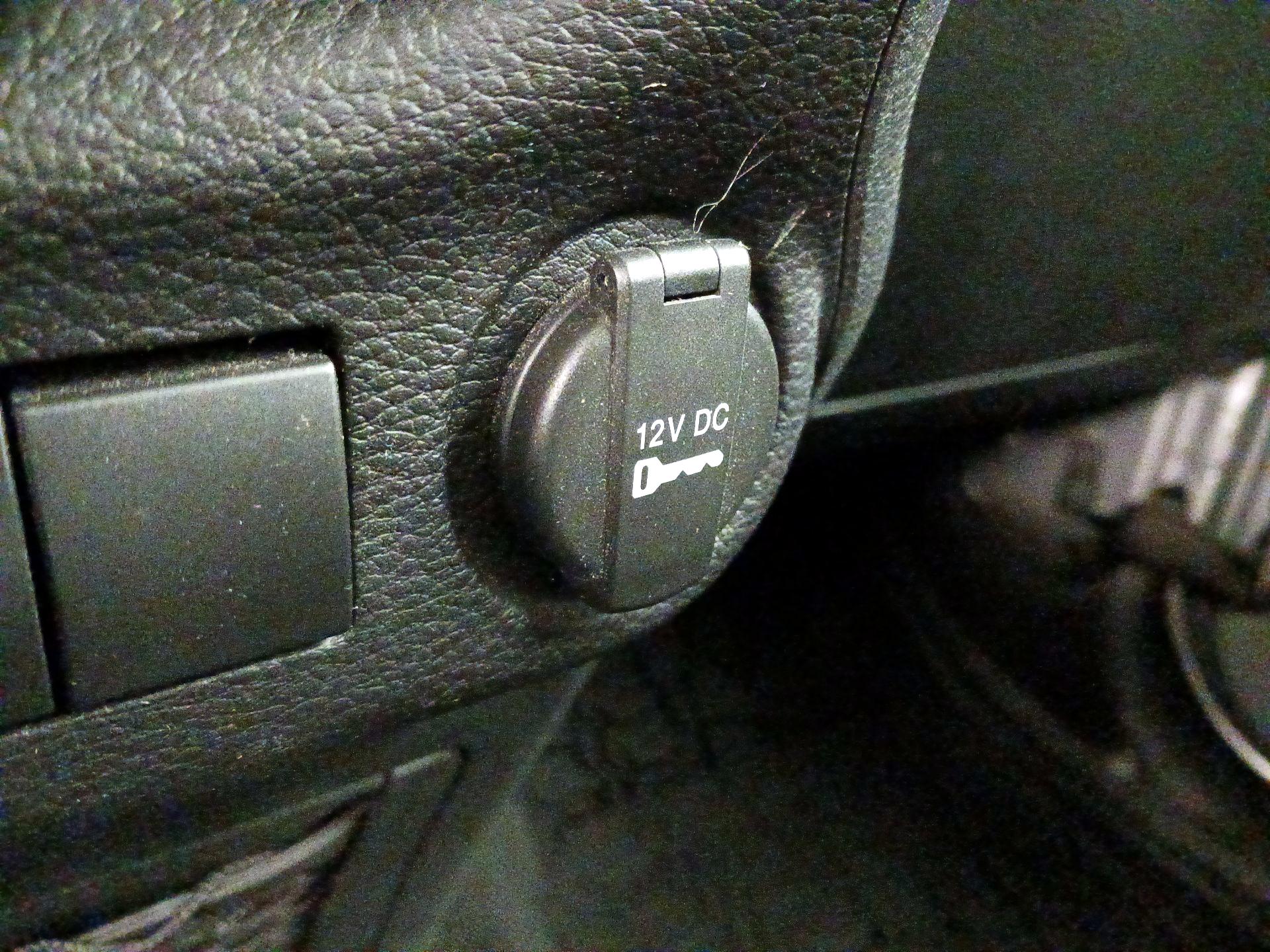 Thumbnail: 2016 Jeep Wrangler - 16