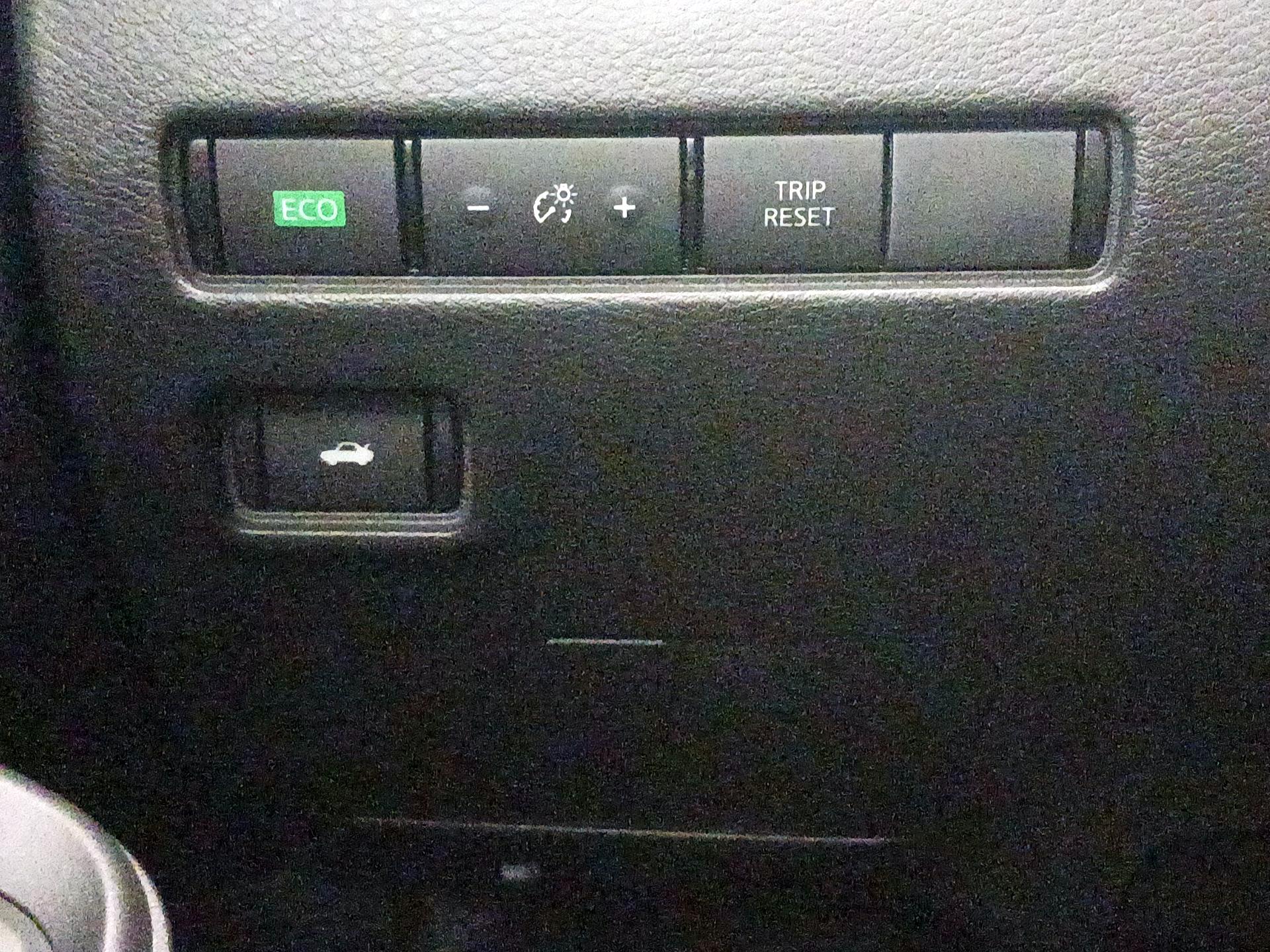 Thumbnail: 2020 Nissan Sentra - 13