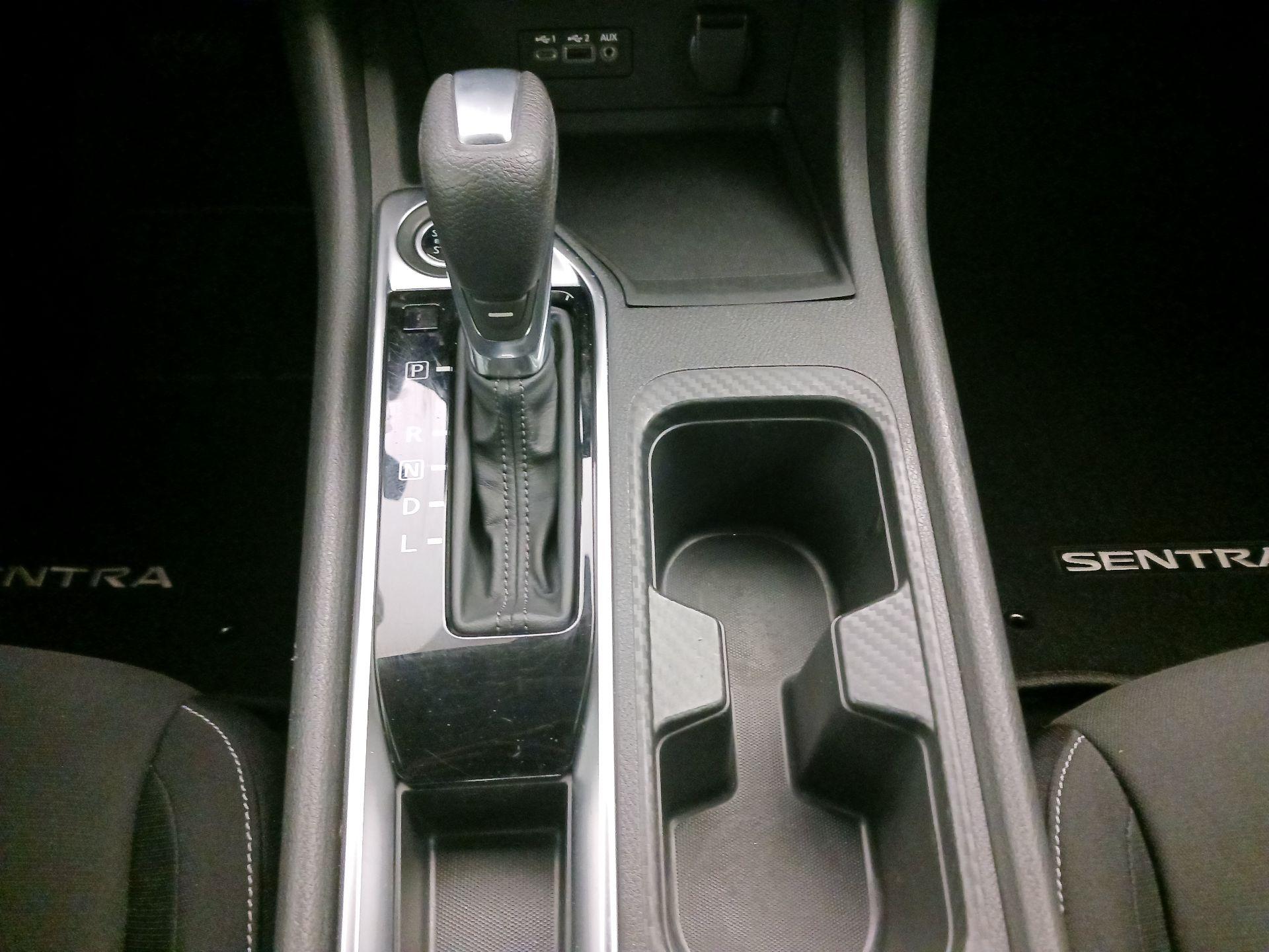 Thumbnail: 2020 Nissan Sentra - 17