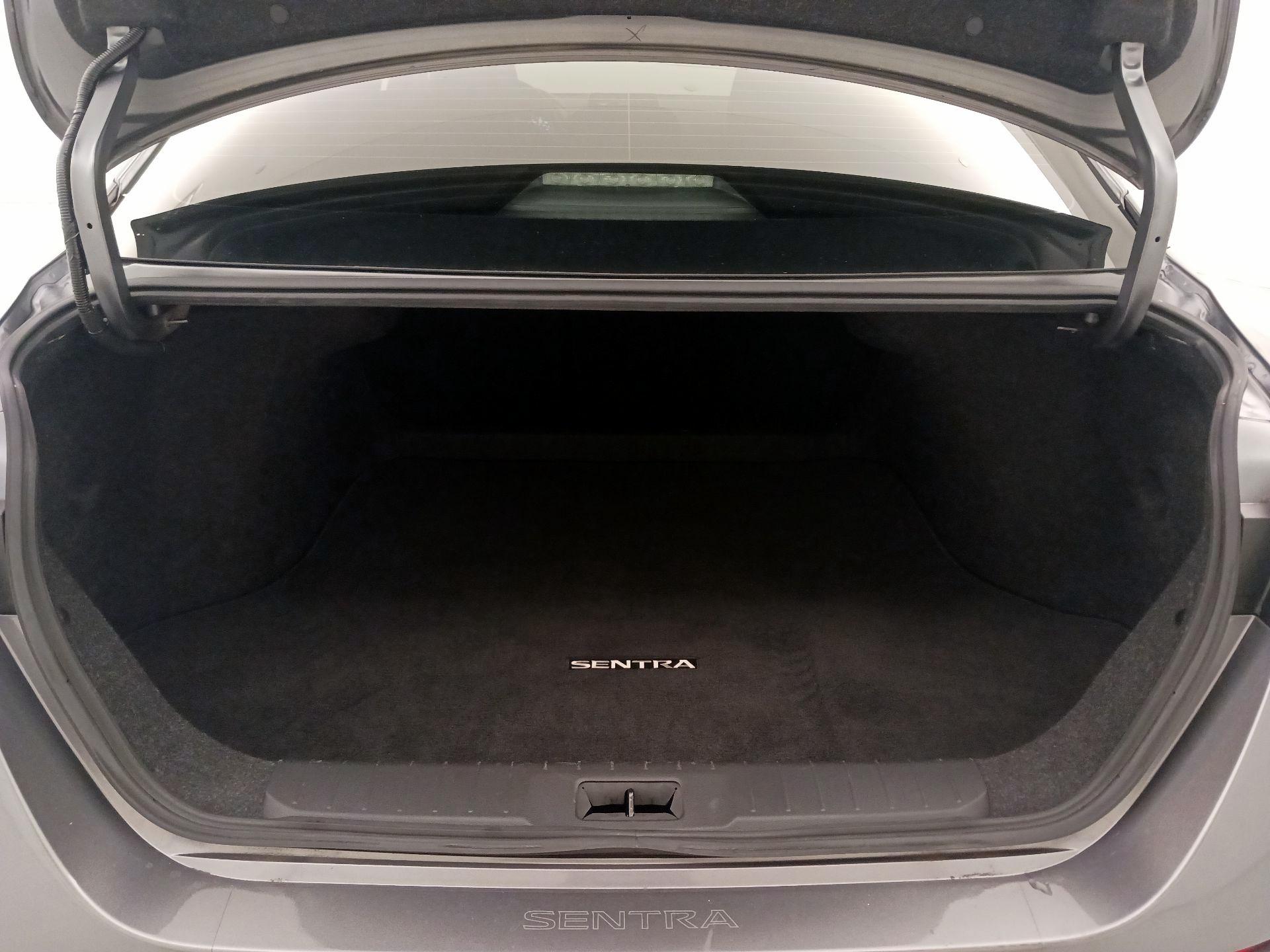 Thumbnail: 2020 Nissan Sentra - 20